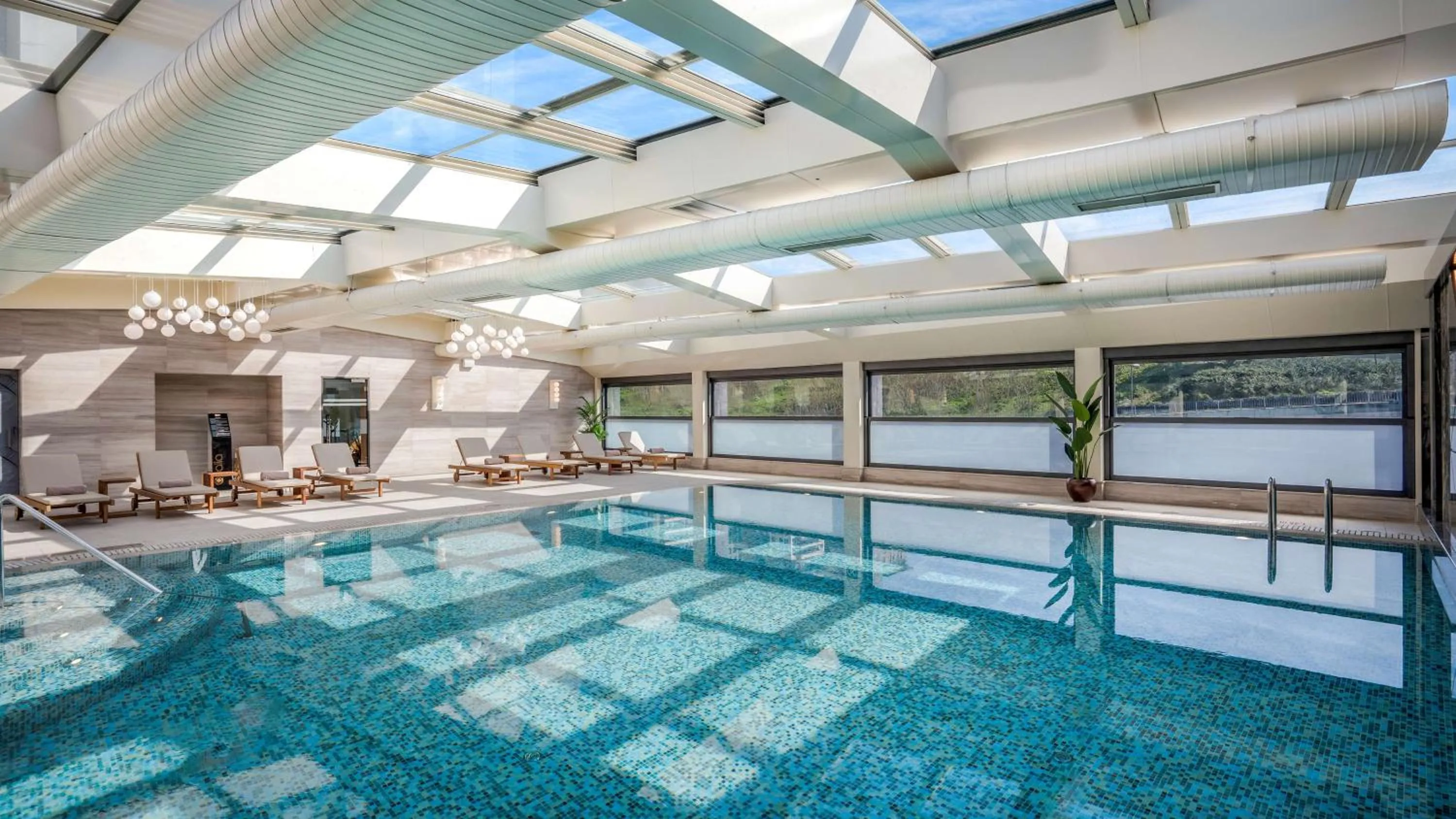 Pool view in Radisson Hotel Istanbul Merter