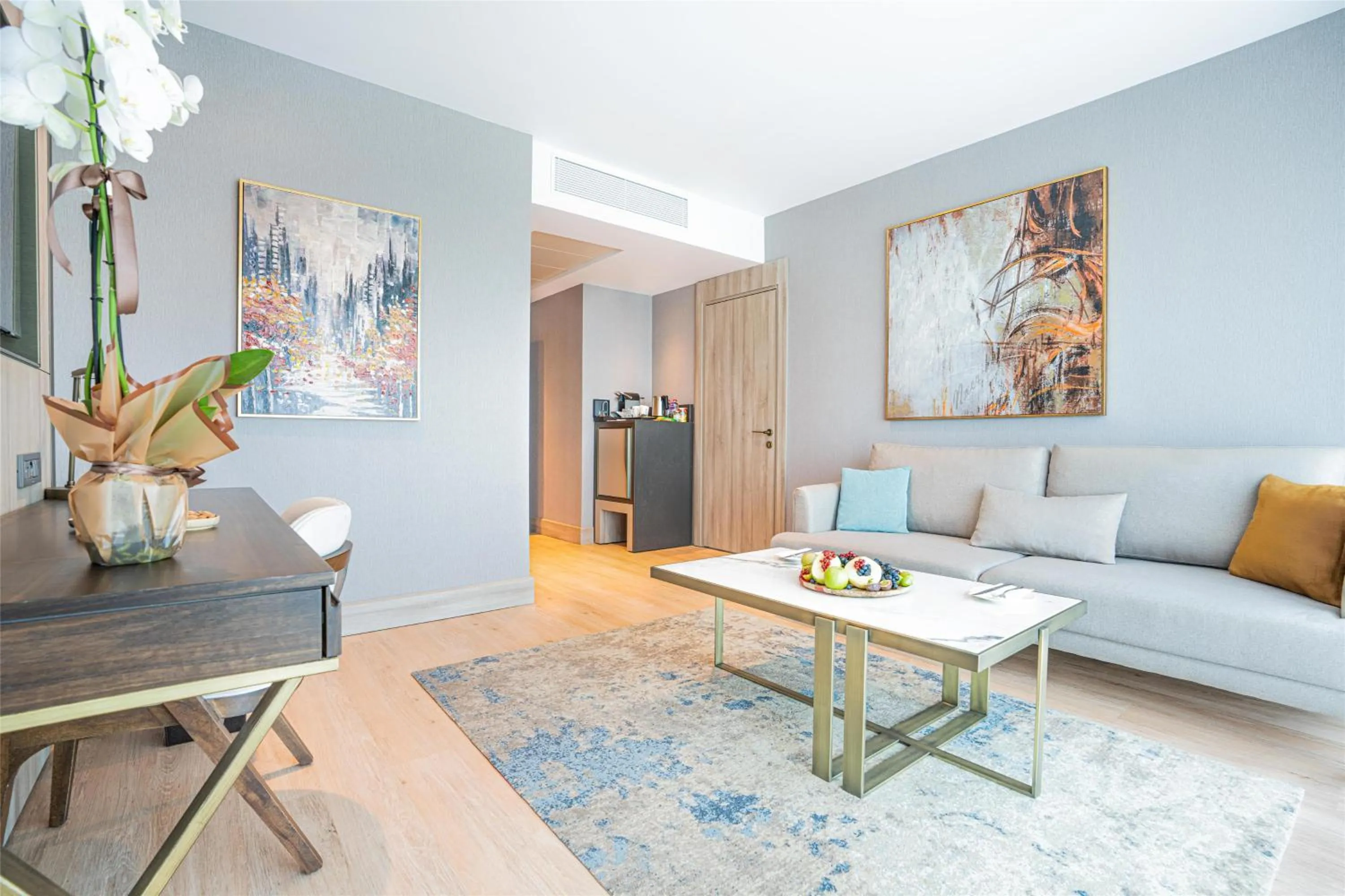 Photo of the whole room in Radisson Hotel Istanbul Merter