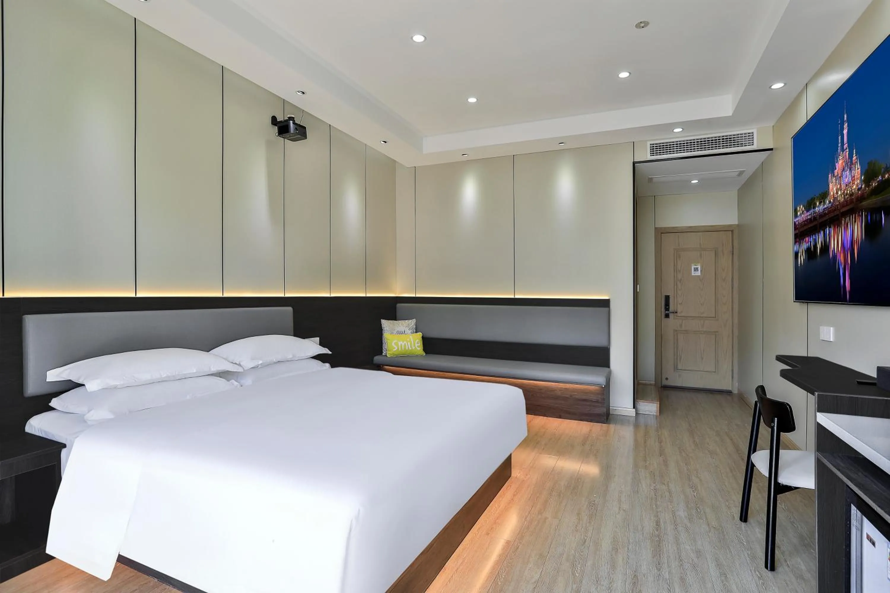 Small Double Room in Yinshu Lunasvilla Courtyard Garden Resort Hotel