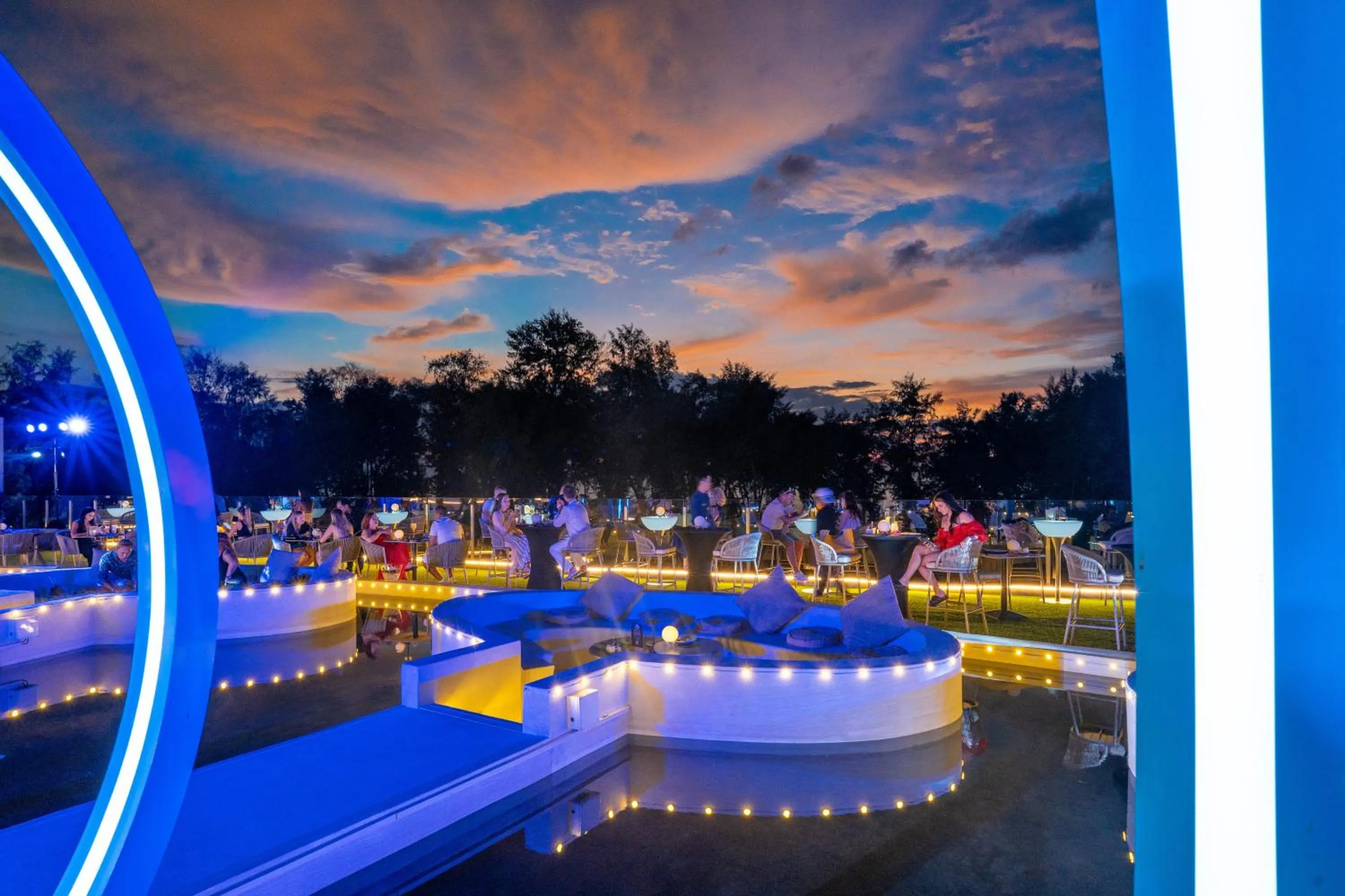 Restaurant/places to eat in Kora Beach Resort Phuket