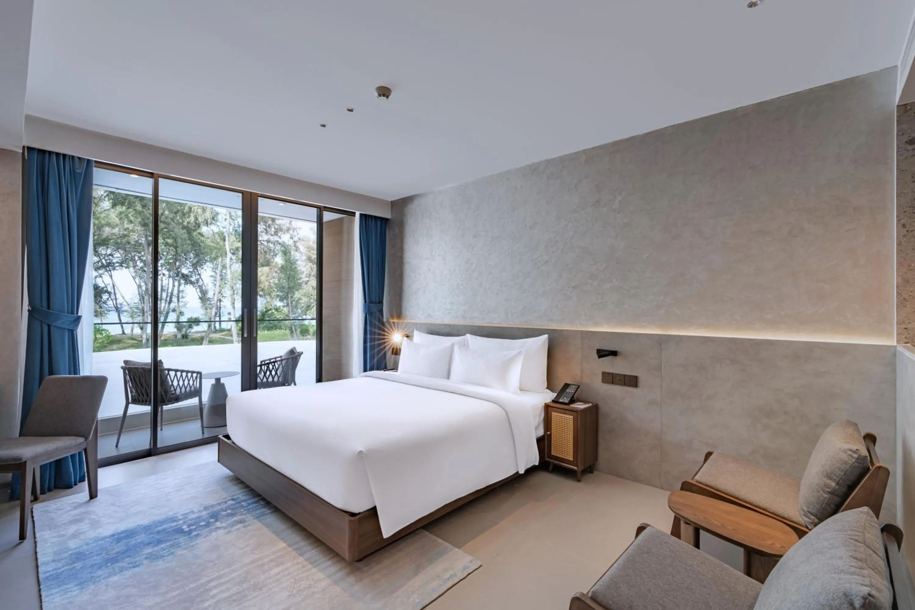 Balcony/Terrace, Bed in Kora Beach Resort Phuket