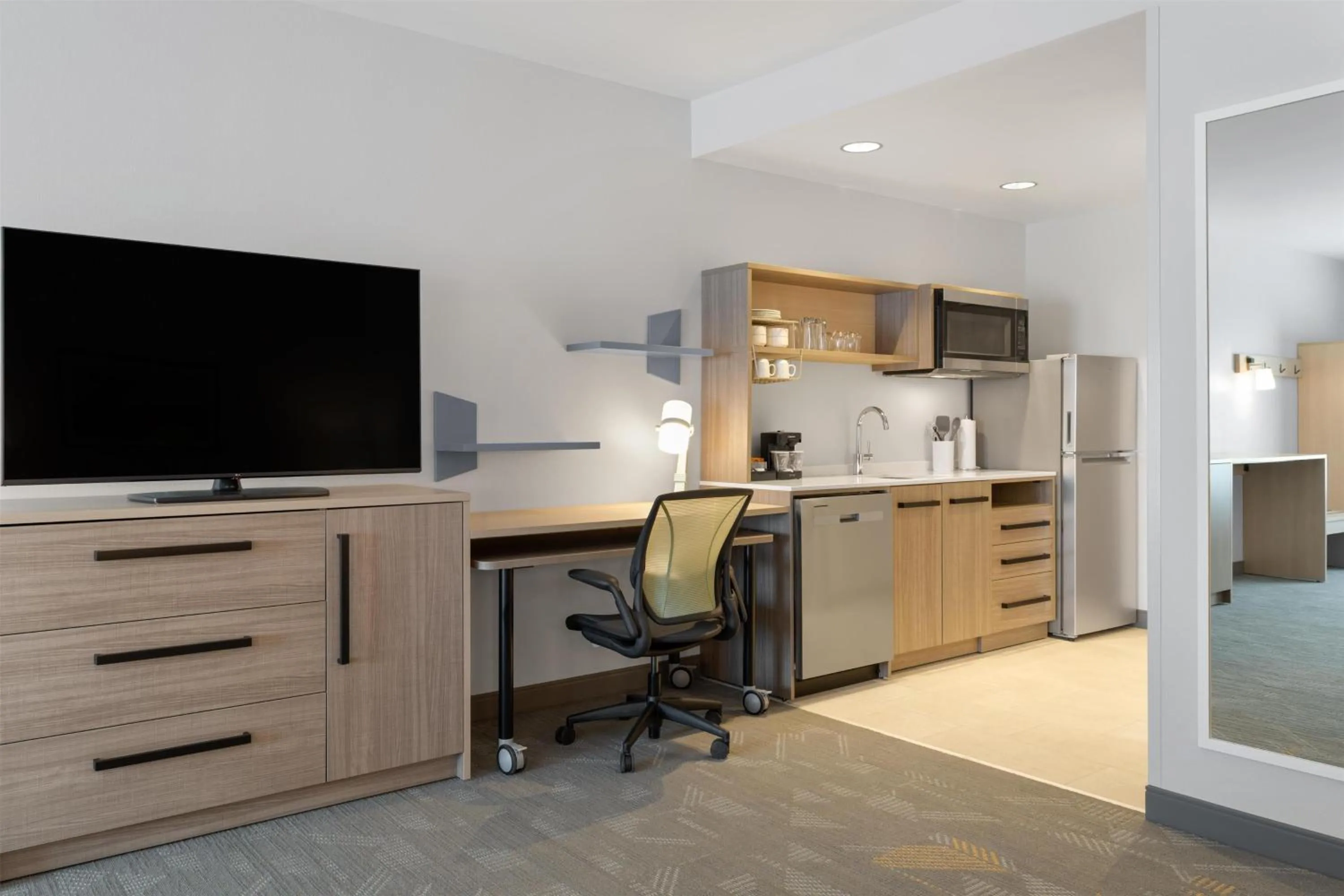 Bedroom in Home2 Suites By Hilton Kearney