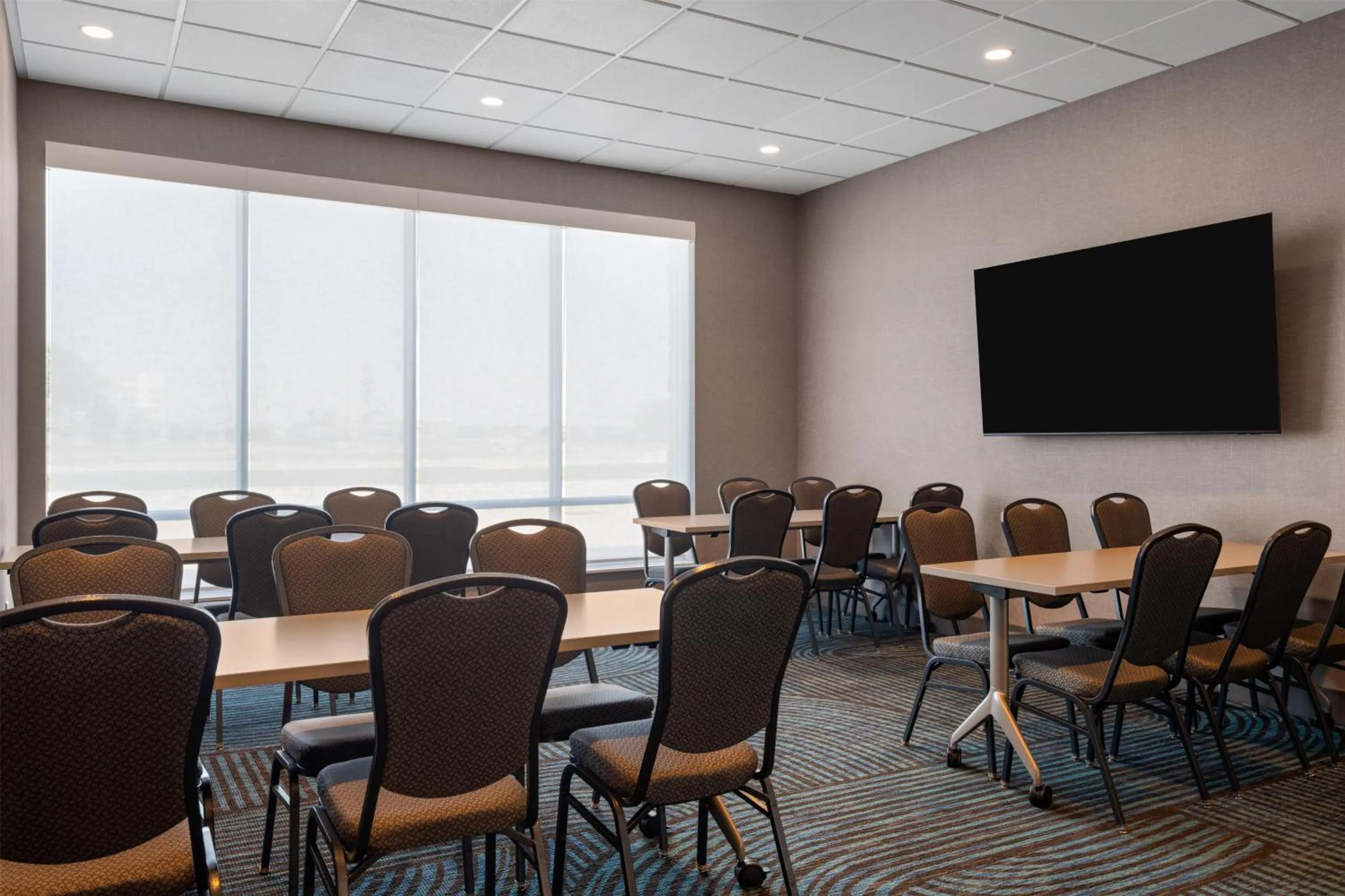Meeting/conference room in Home2 Suites By Hilton Kearney