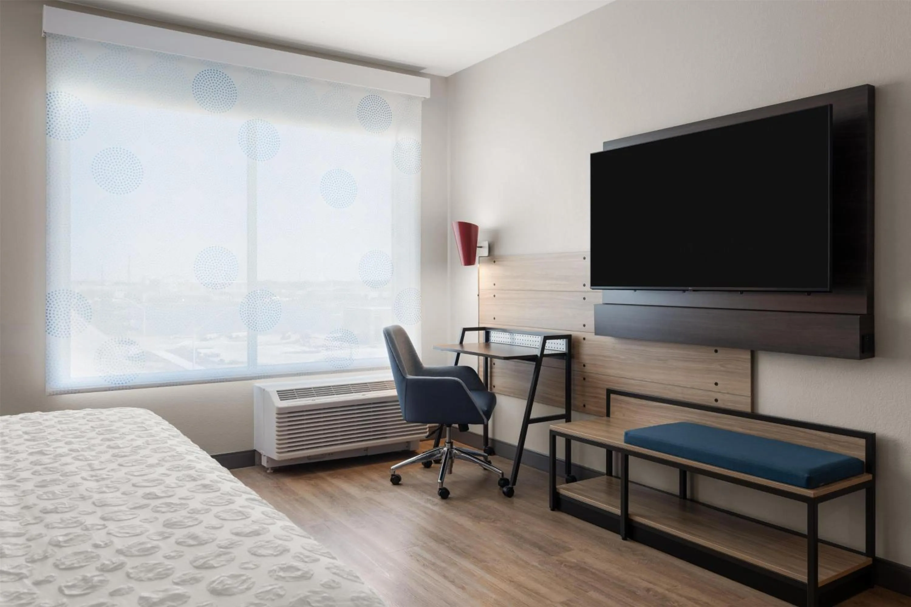 Bedroom, Bed in Tru By Hilton Kearney