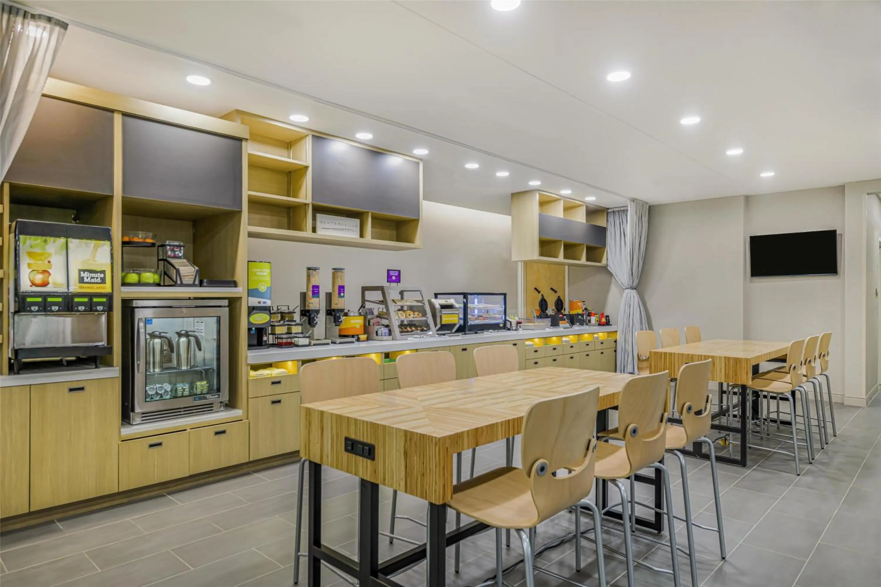 Breakfast in Home2 Suites By Hilton Guntersville