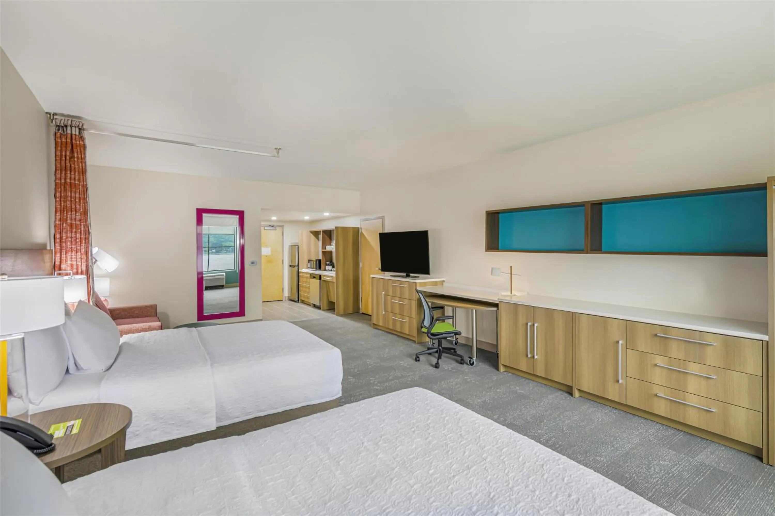 Bed in Home2 Suites By Hilton Guntersville