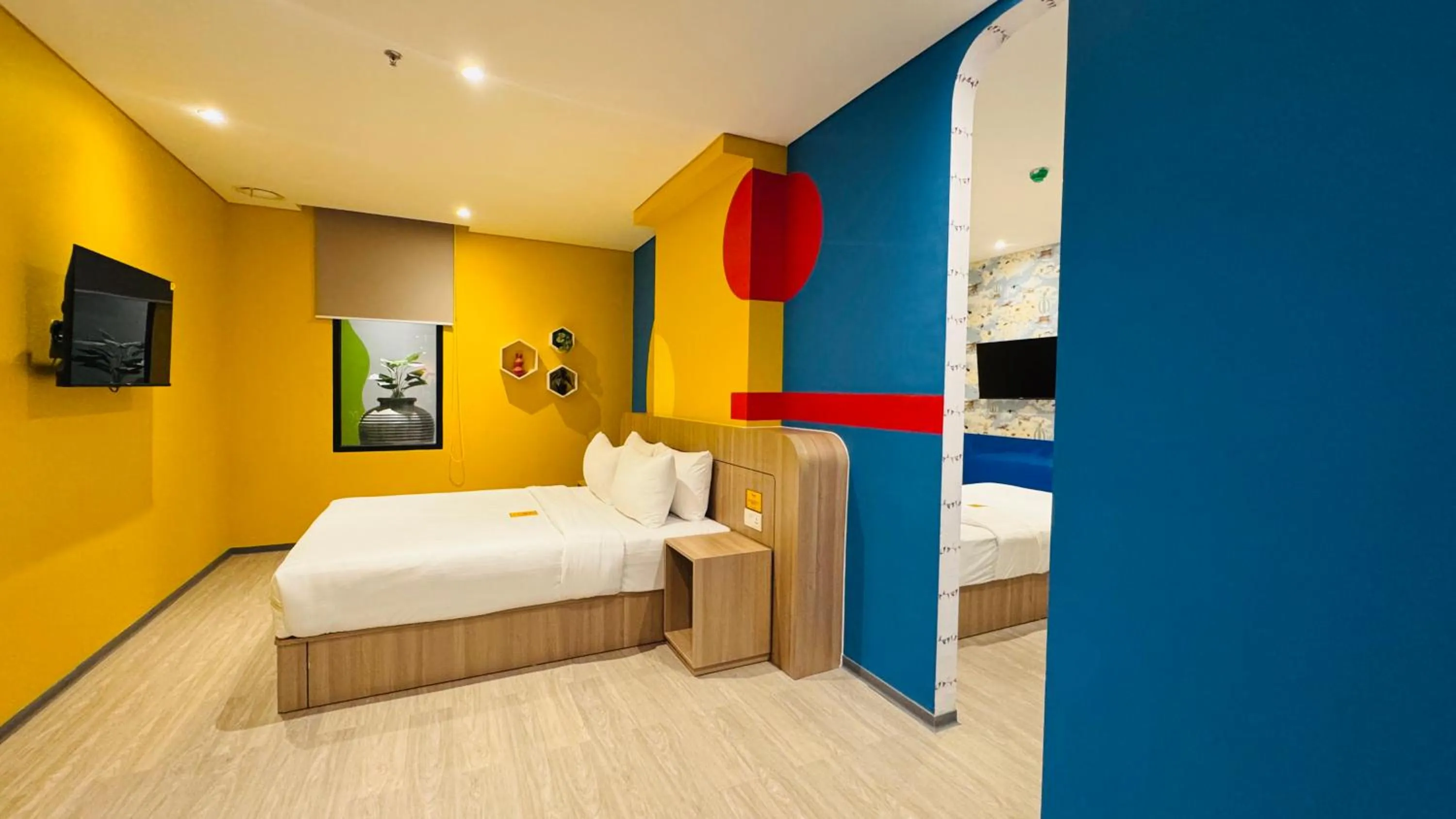 Bedroom, Bed in Yellow Bee Resort Cililitan