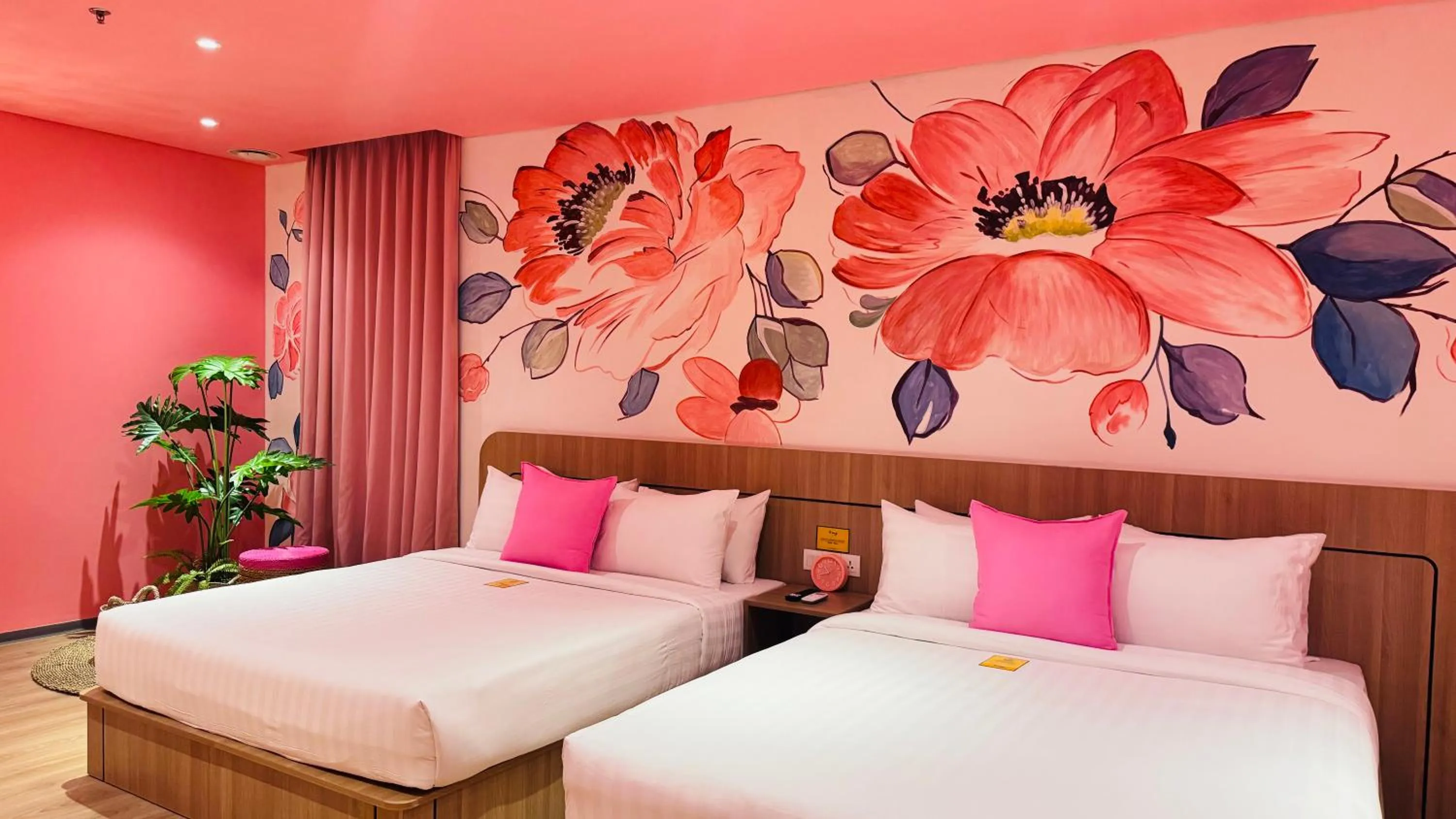 Bedroom, Bed in Yellow Bee Resort Cililitan