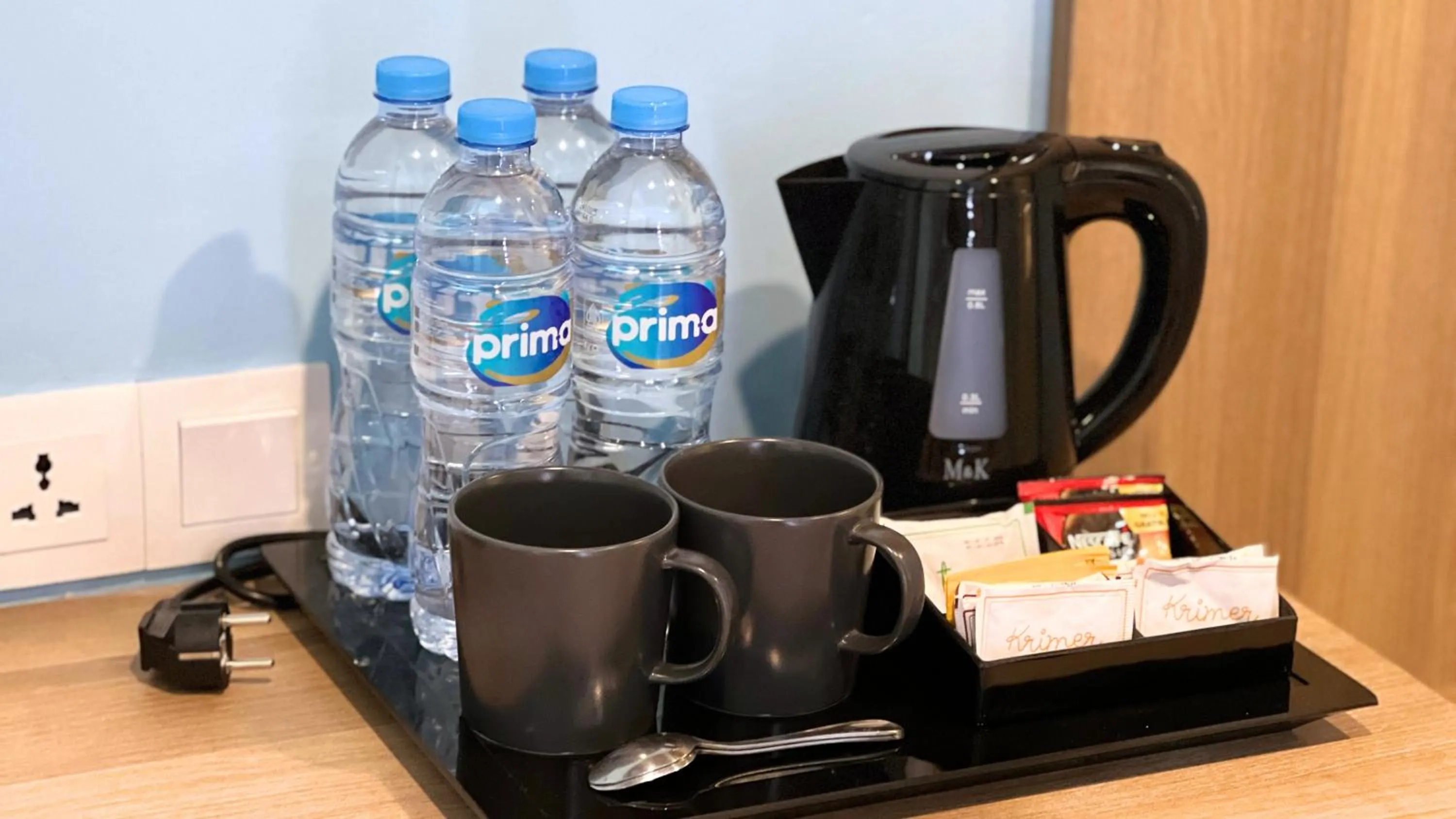 Coffee/tea facilities in Yellow Bee Resort Cililitan