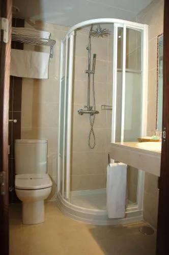 Bathroom in Hostal Los Coronales