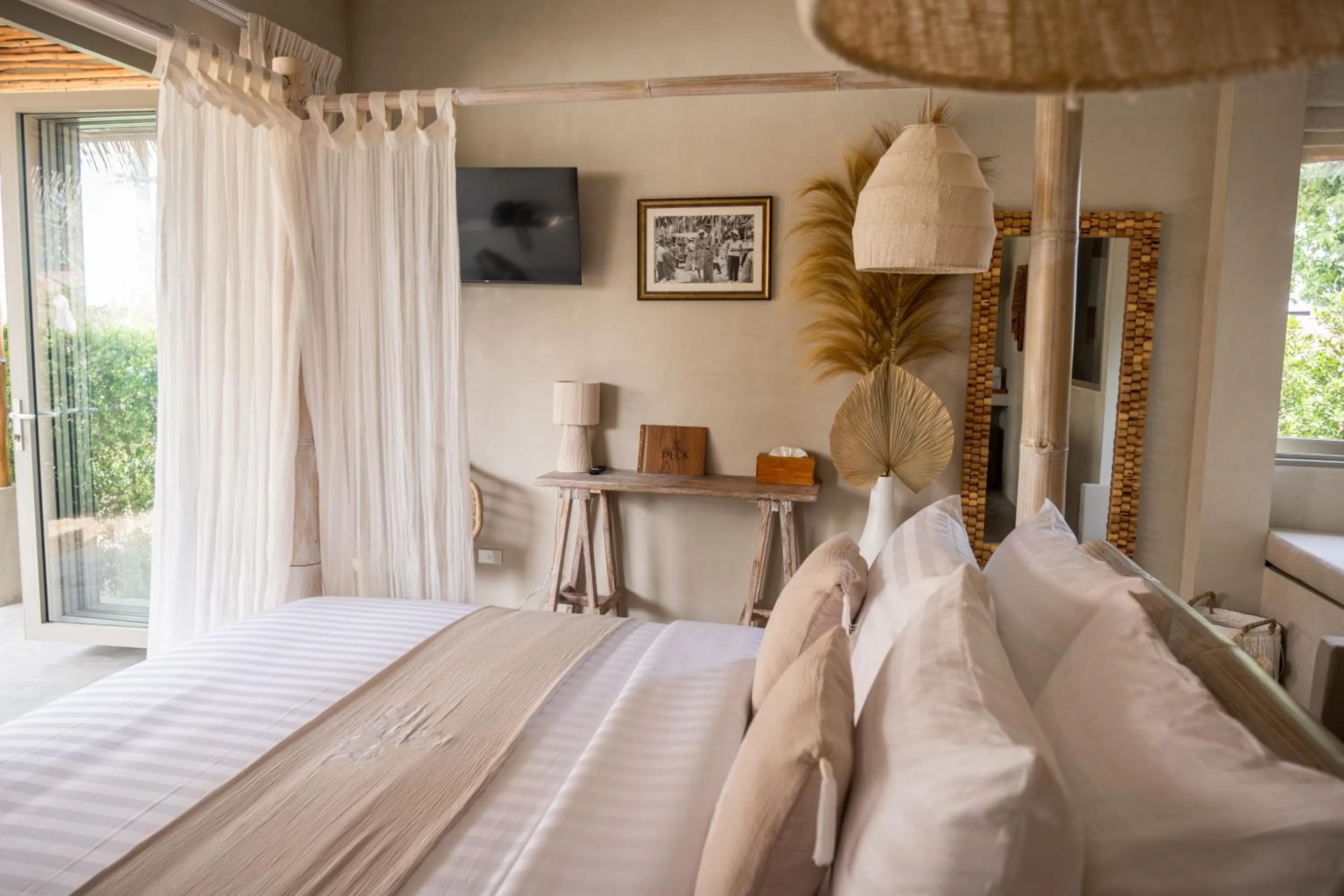 Bed in The Deck Cottages Samui