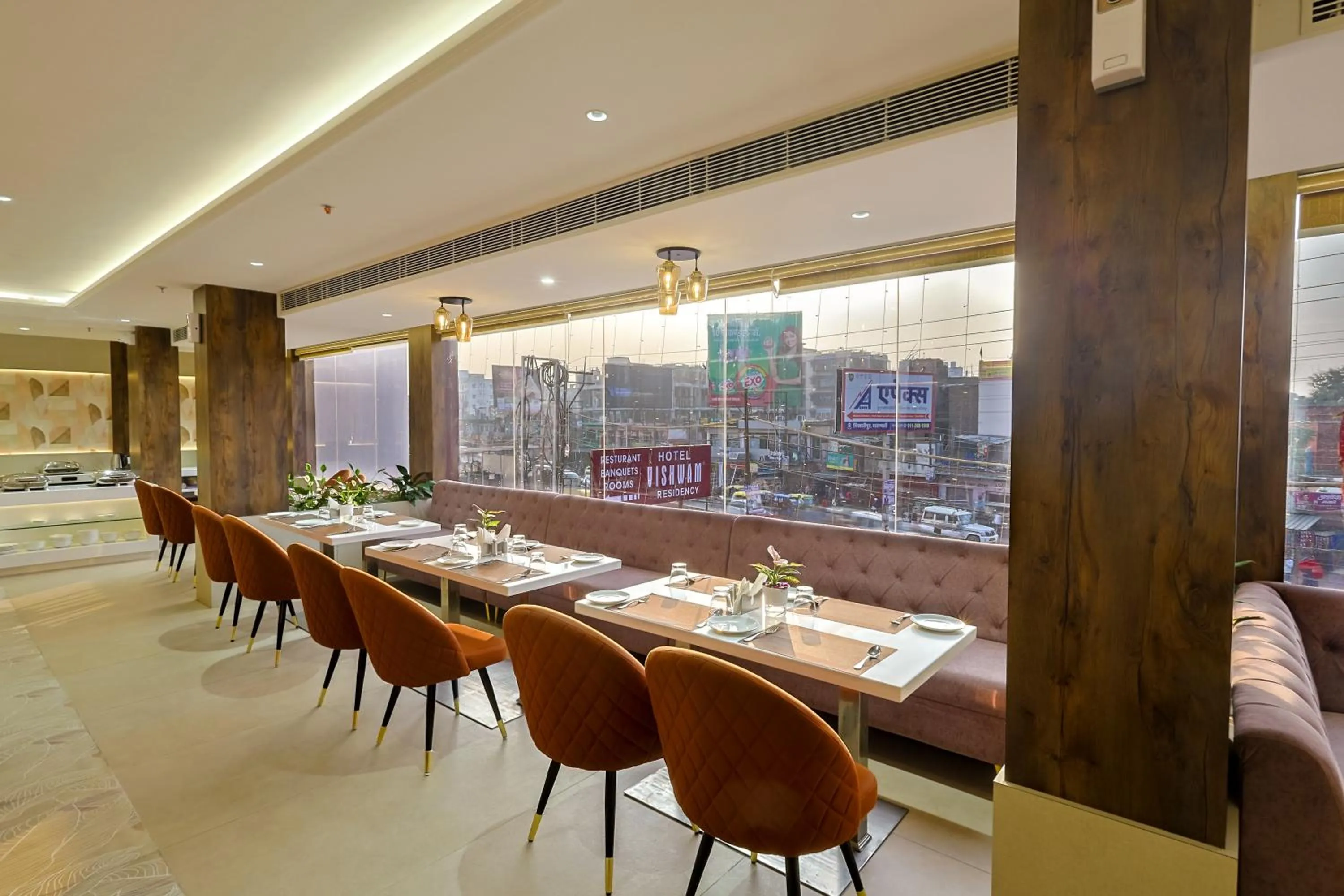 Restaurant/places to eat in Hotel Vishwam Residency