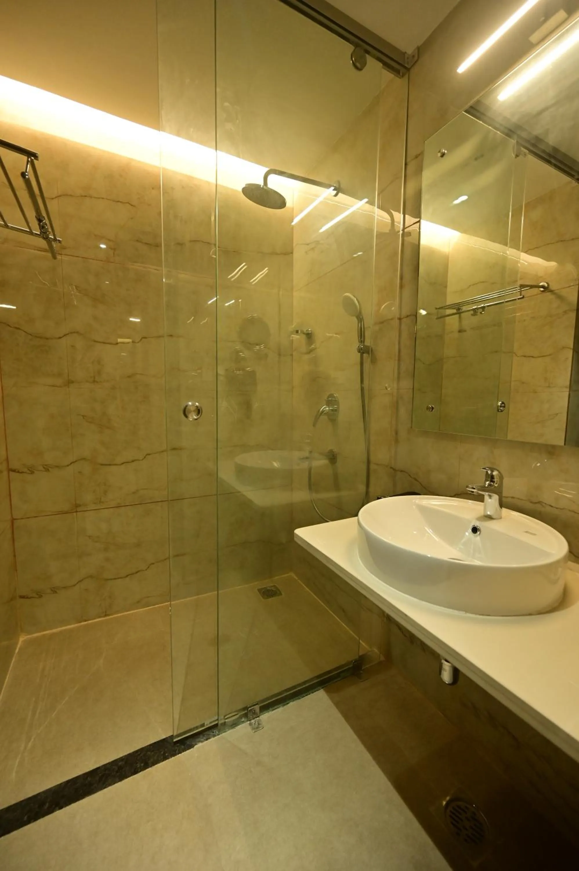 Bathroom in Hotel Vishwam Residency