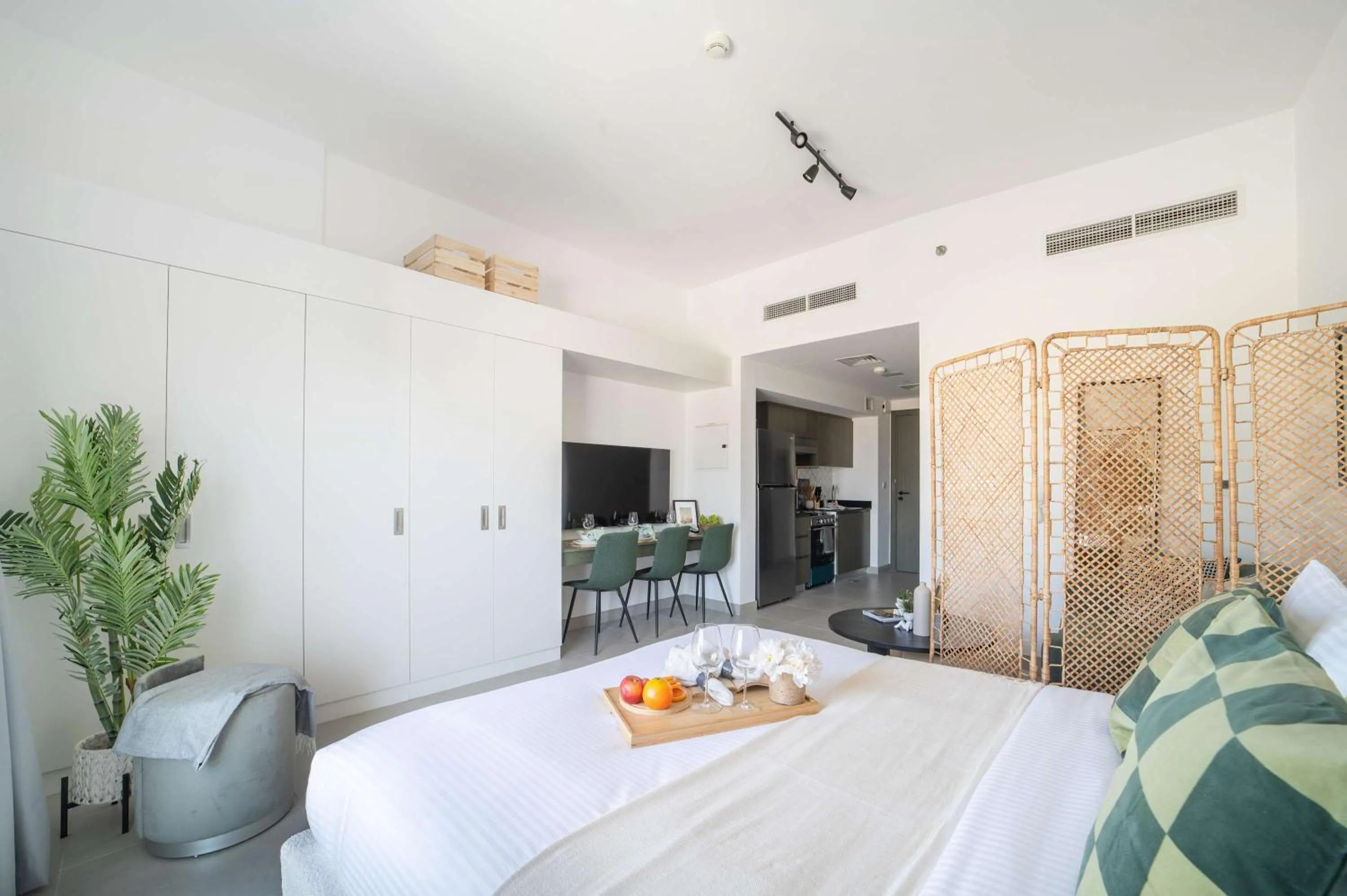 Bed in Frank Porter - Bella Rose