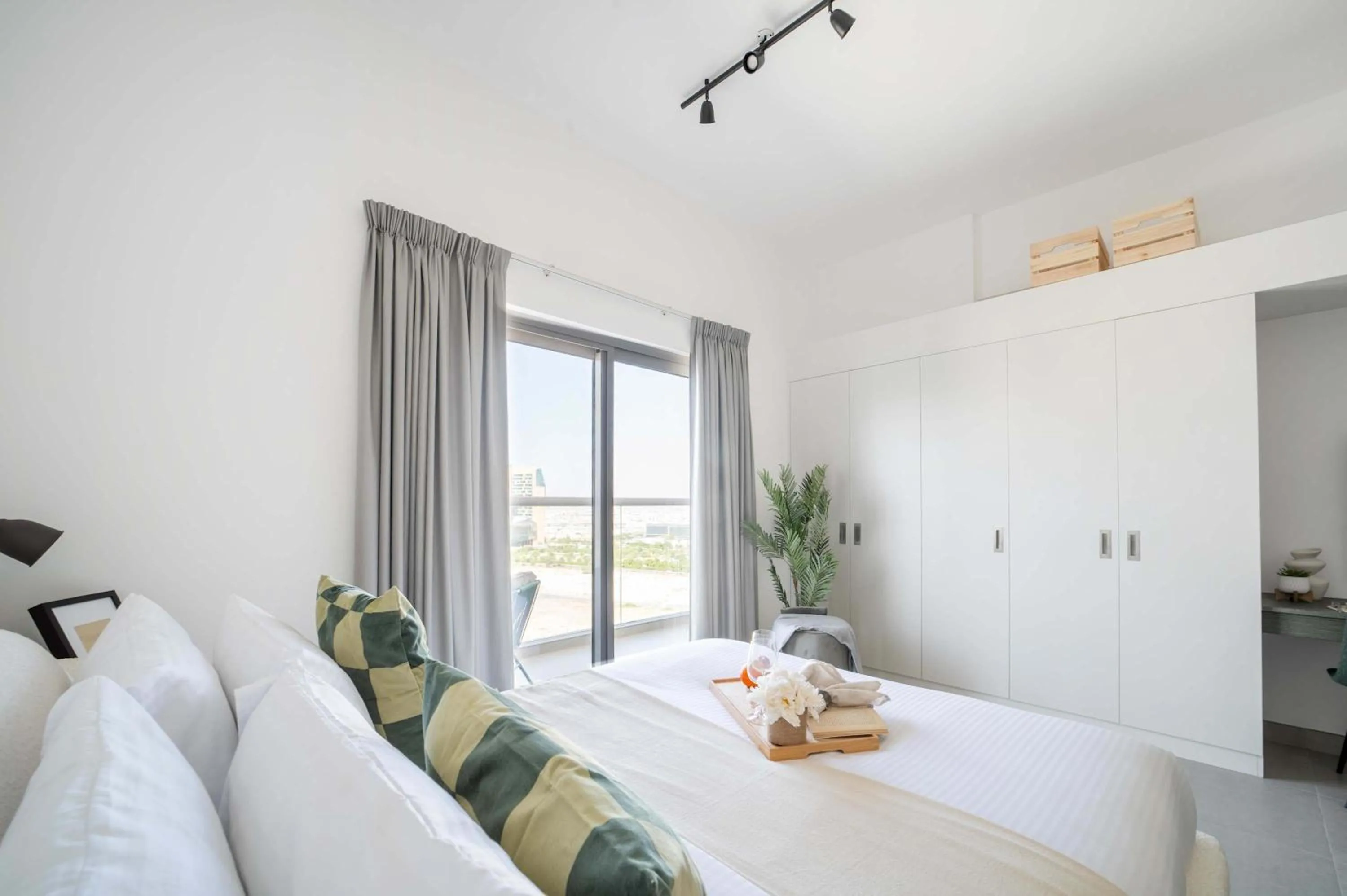 Bed in Frank Porter - Bella Rose