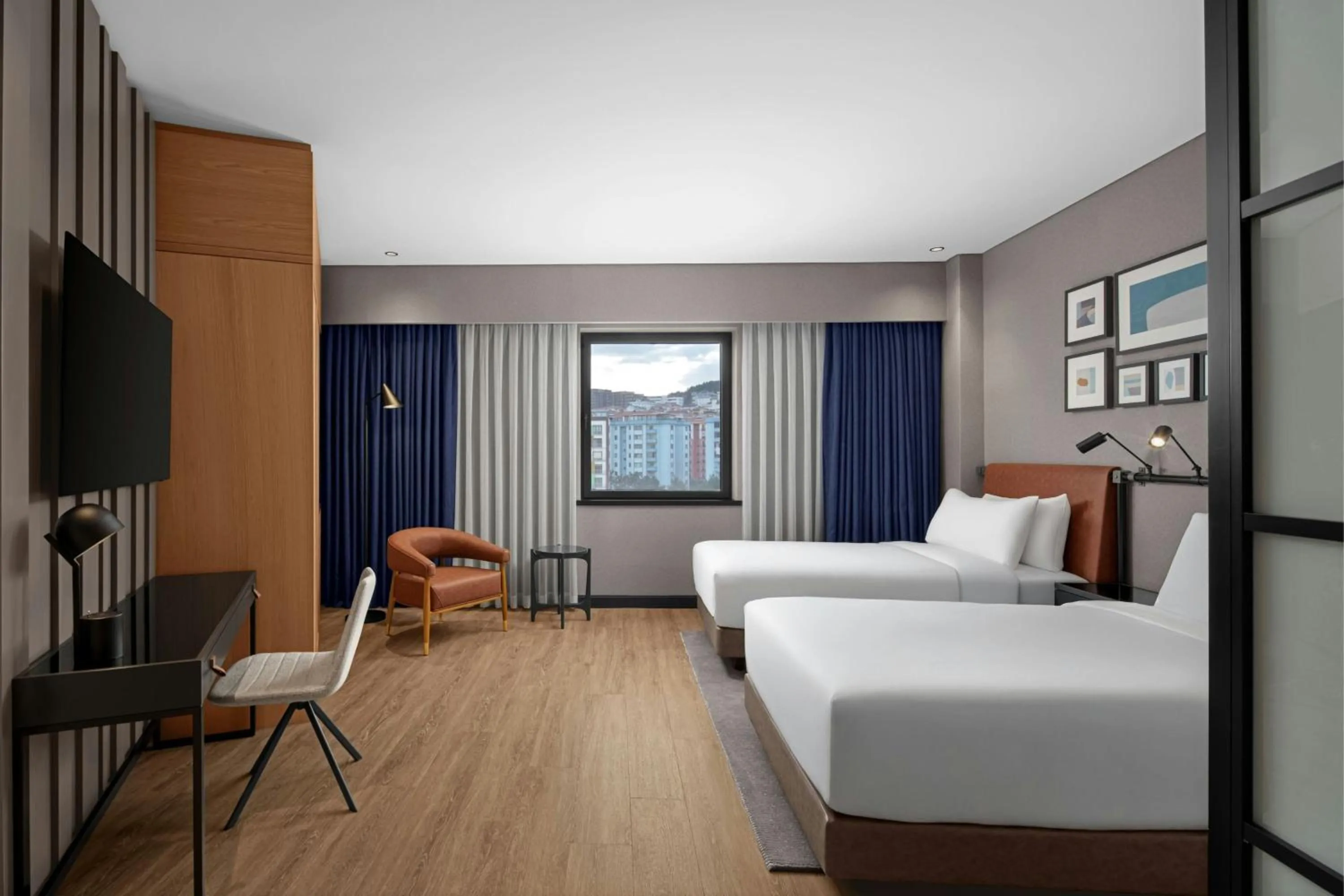 Photo of the whole room, Bed in Four Points by Sheraton Istanbul Pendik
