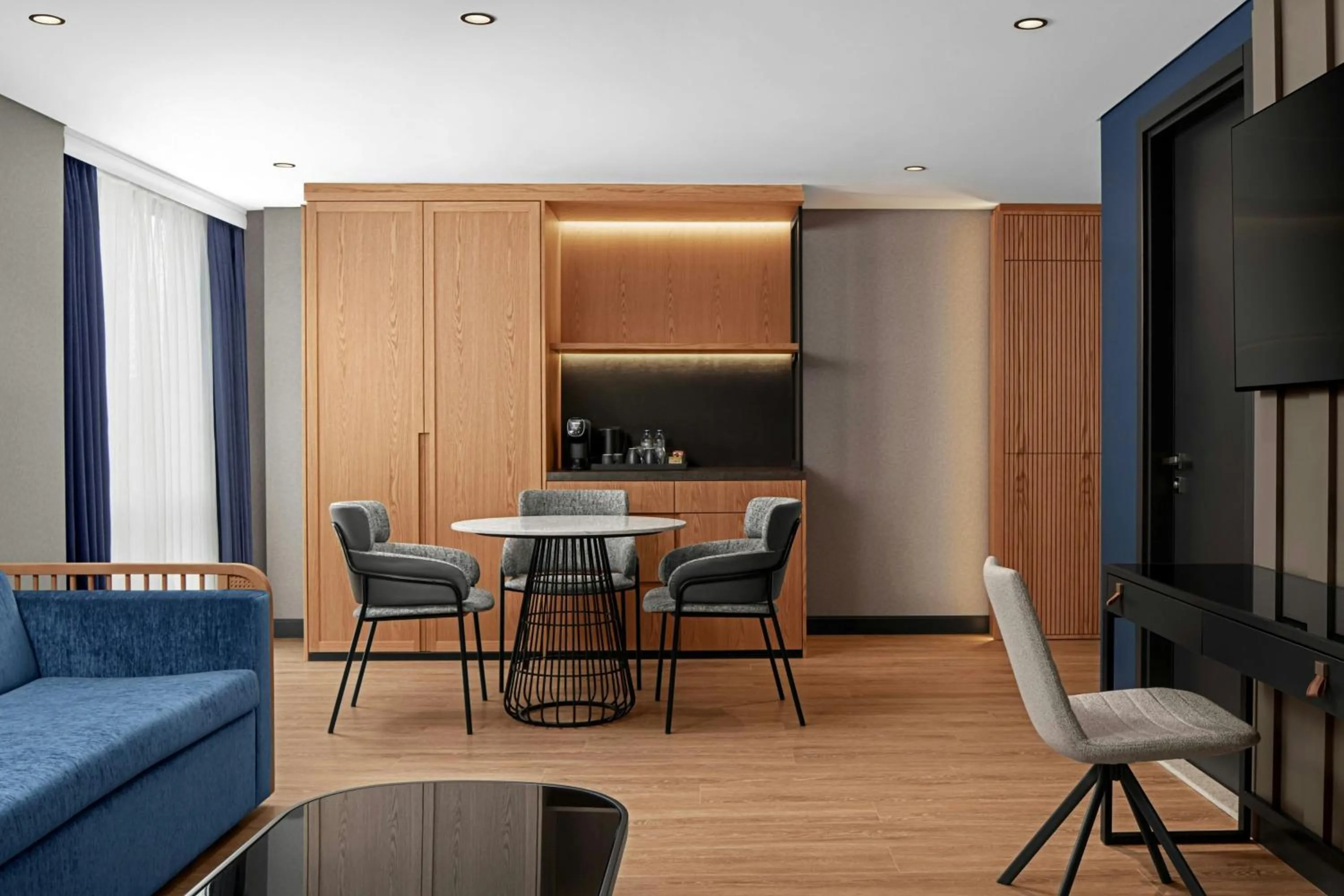 Photo of the whole room in Four Points by Sheraton Istanbul Pendik