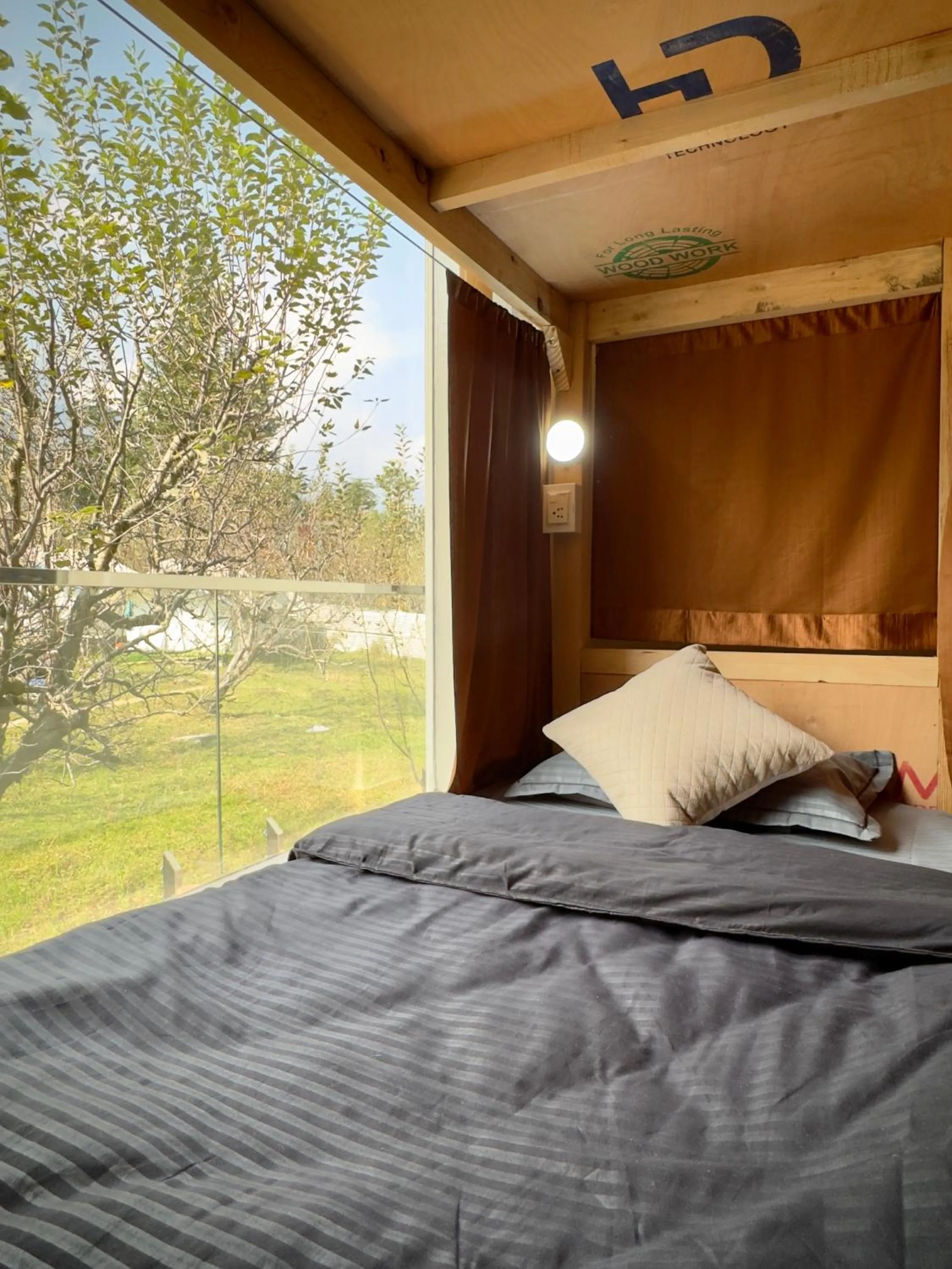 Bed in 6-Bed Mixed Dormitory Room in Baekar Stays