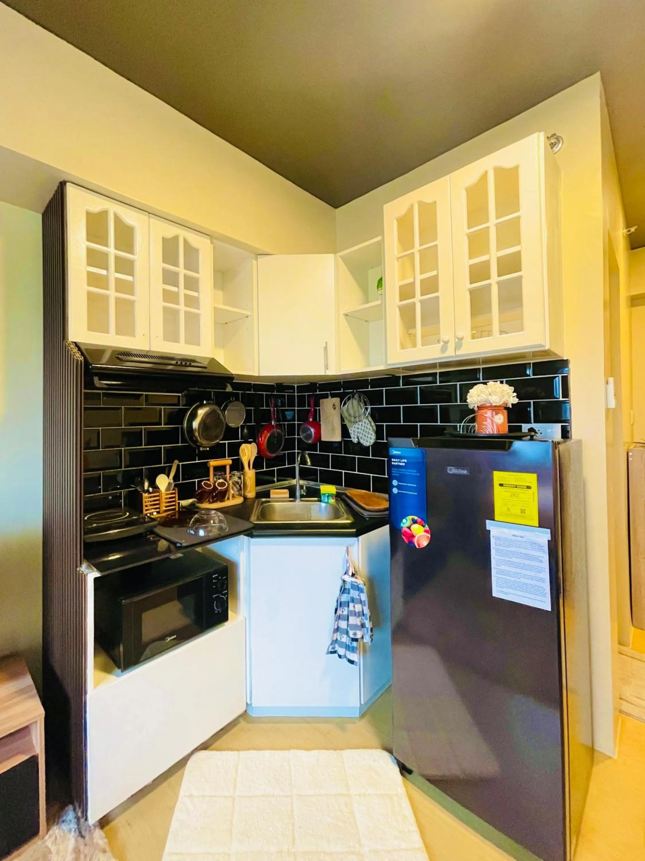 Kitchen or kitchenette in Avida Towers Atria