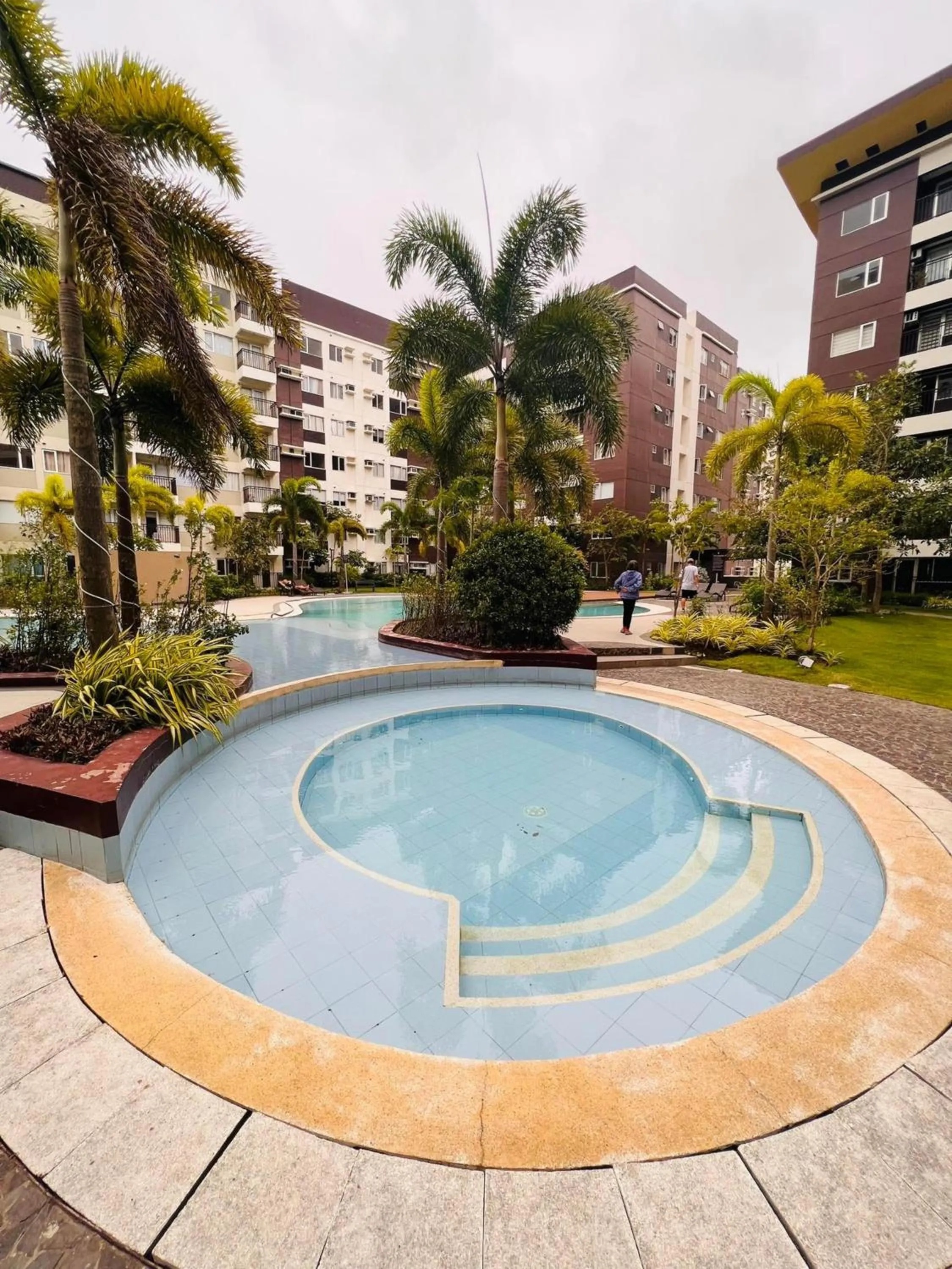 Swimming pool in Avida Towers Atria