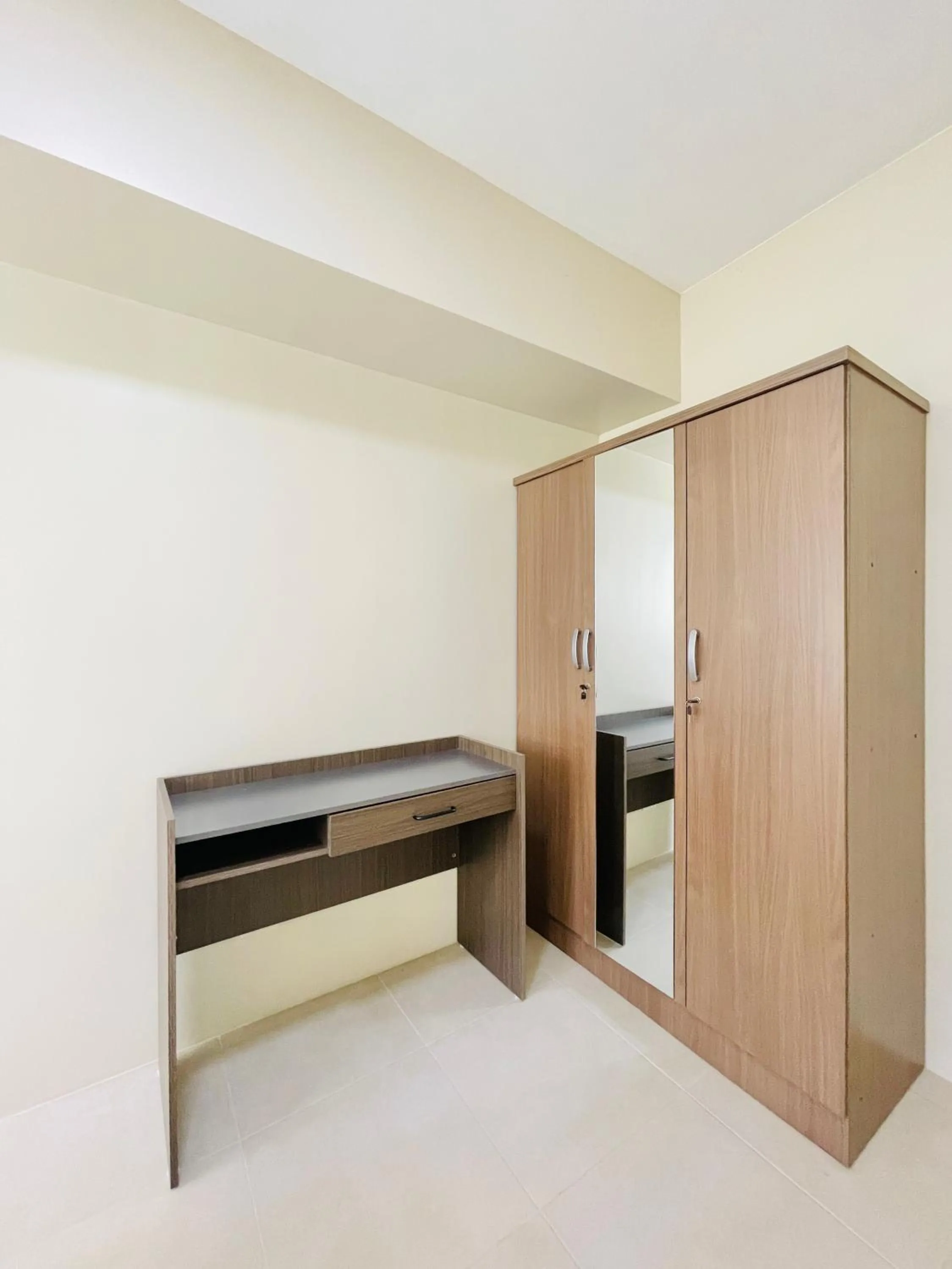 wardrobe in Avida Towers Atria