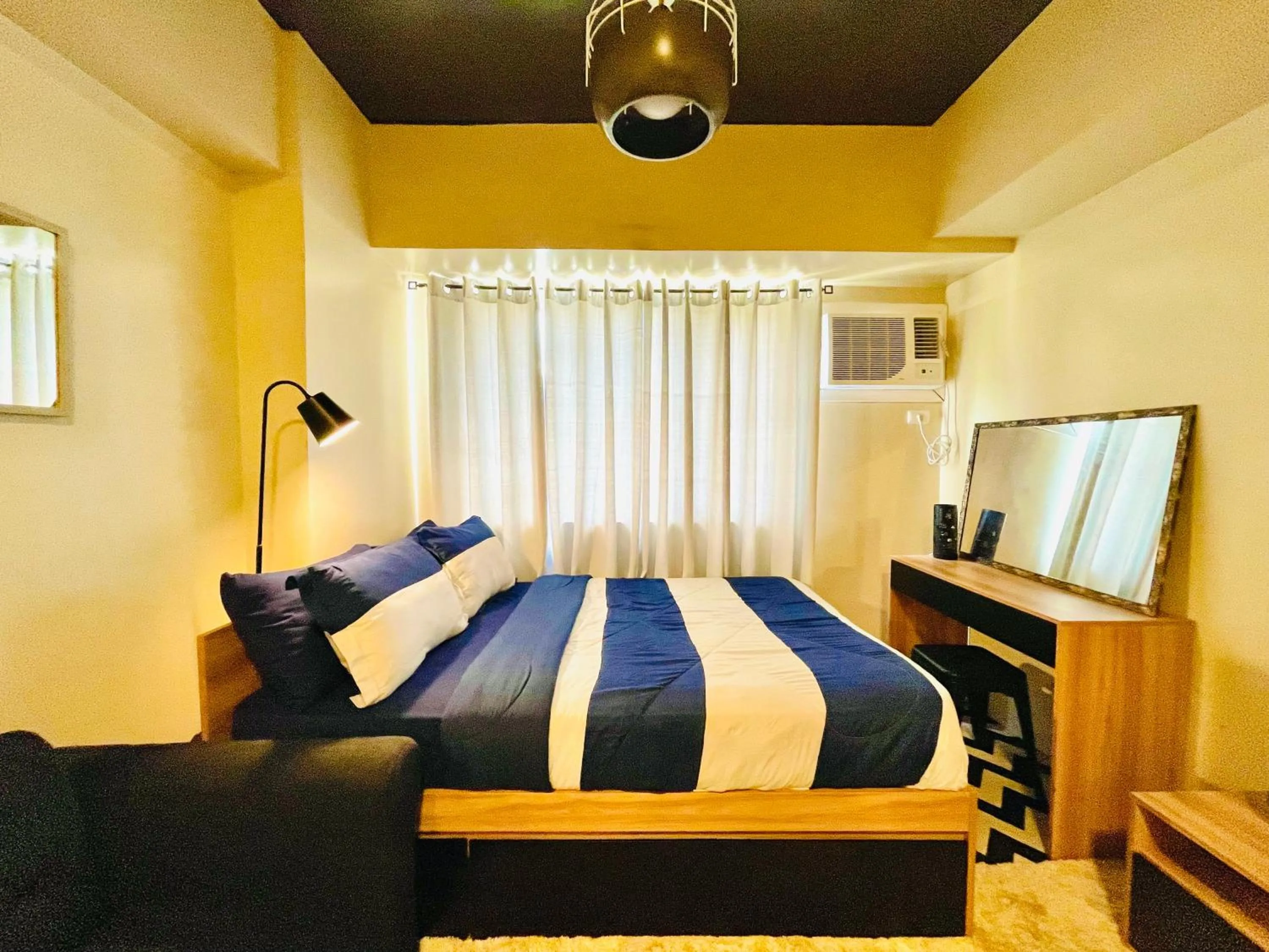 Bed in Avida Towers Atria