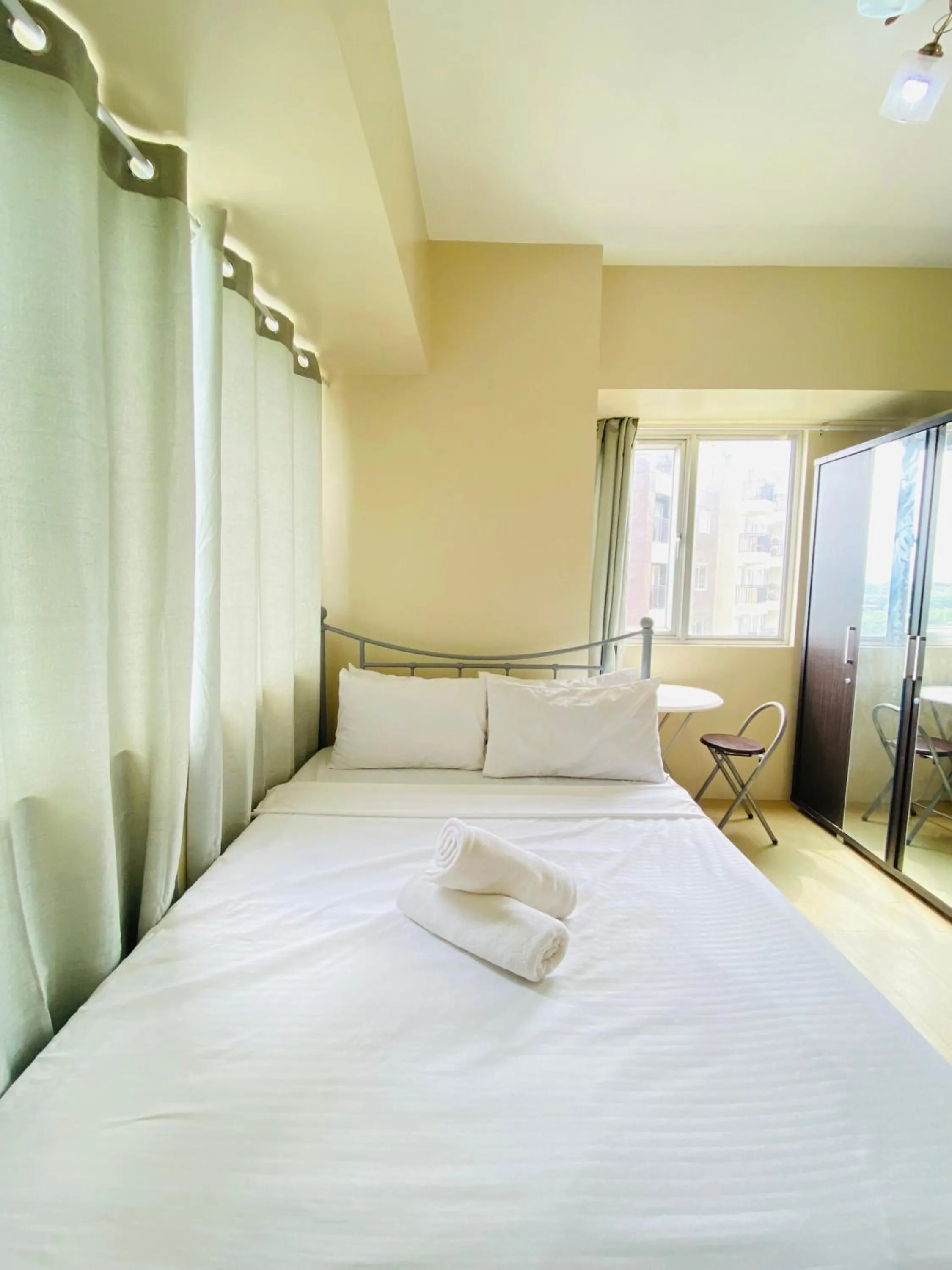 Bedroom, Bed in Avida Towers Atria