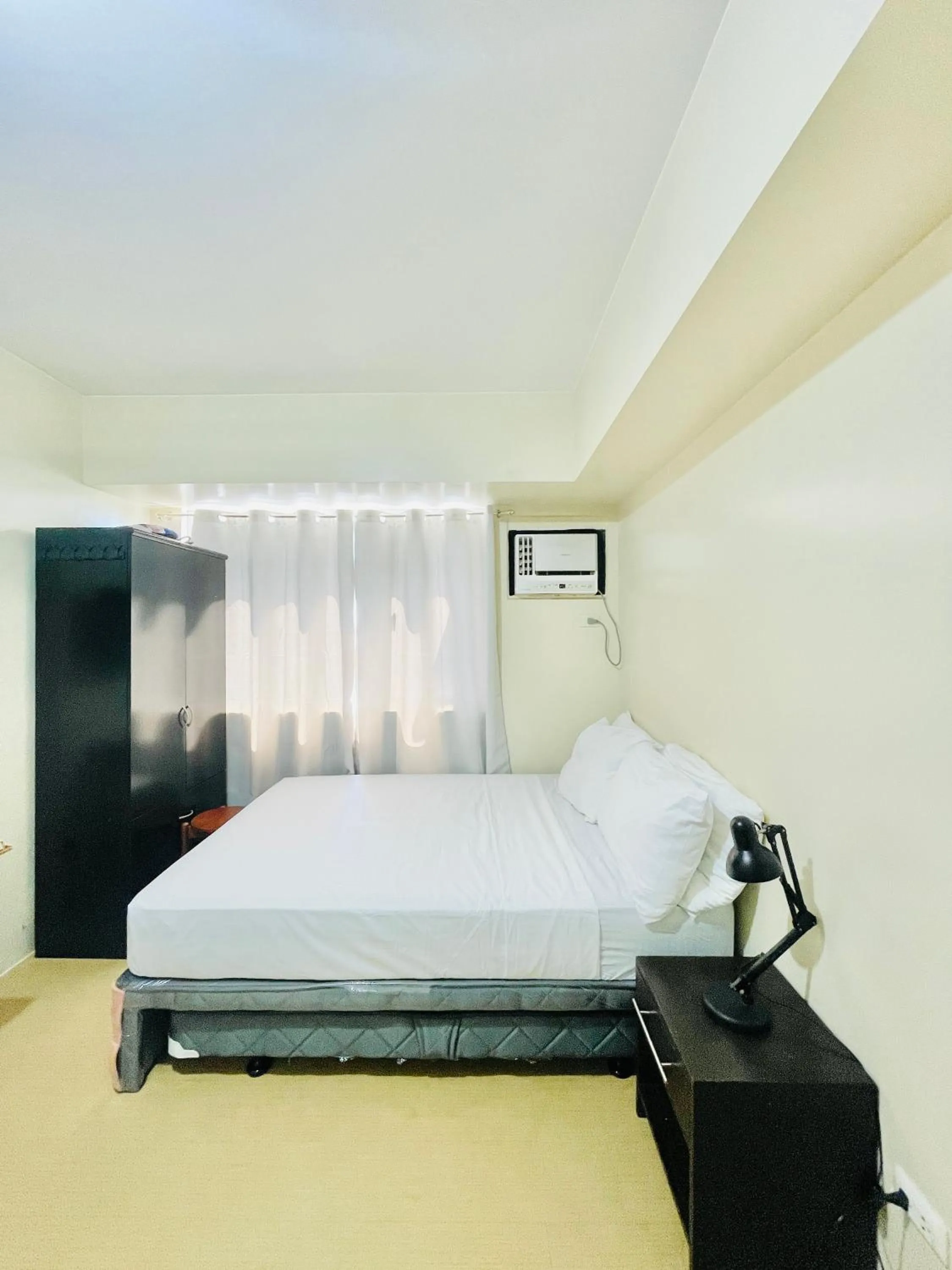 Bed in Avida Towers Atria