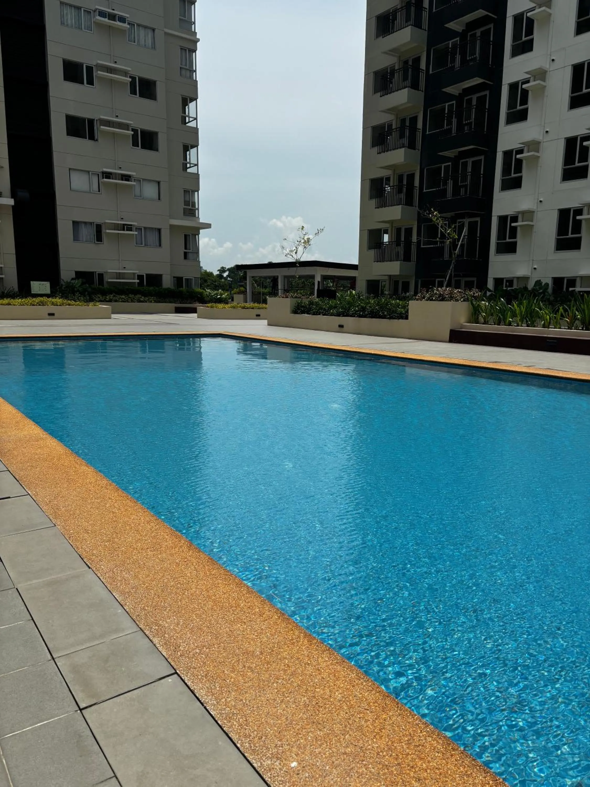 Swimming pool in Avida Towers Atria