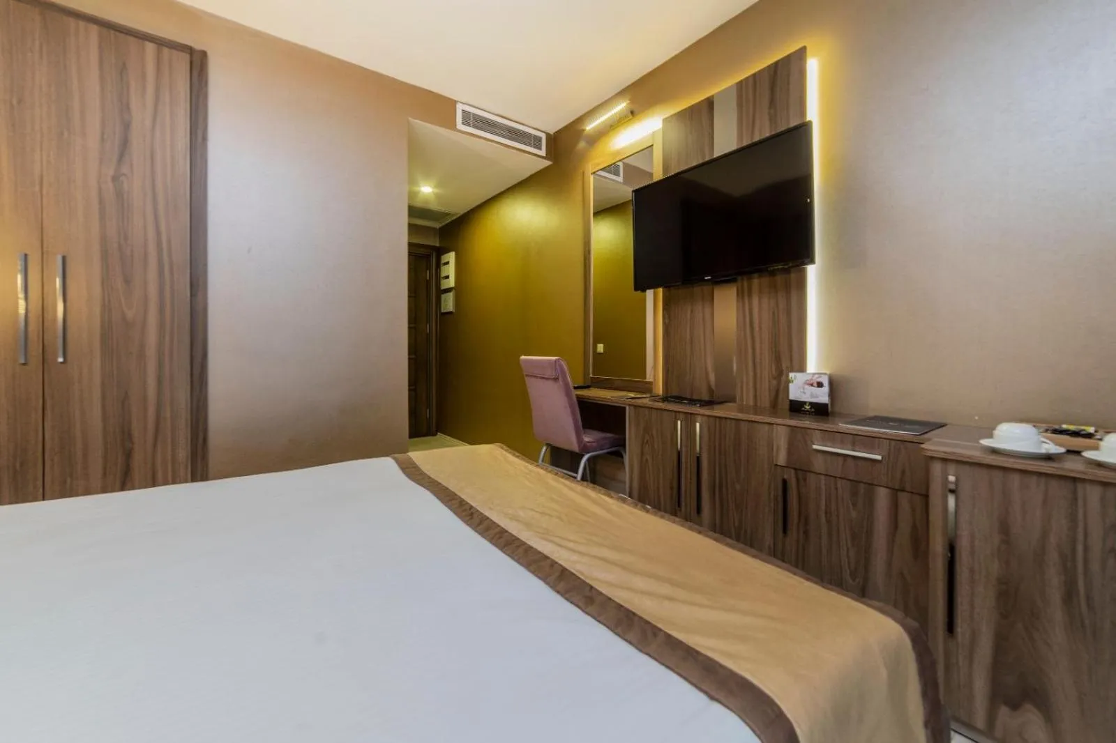 Bed in Royal Capital Hotel Bursa