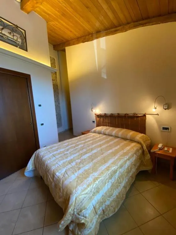 Bed in Hotel Residence Due Mari