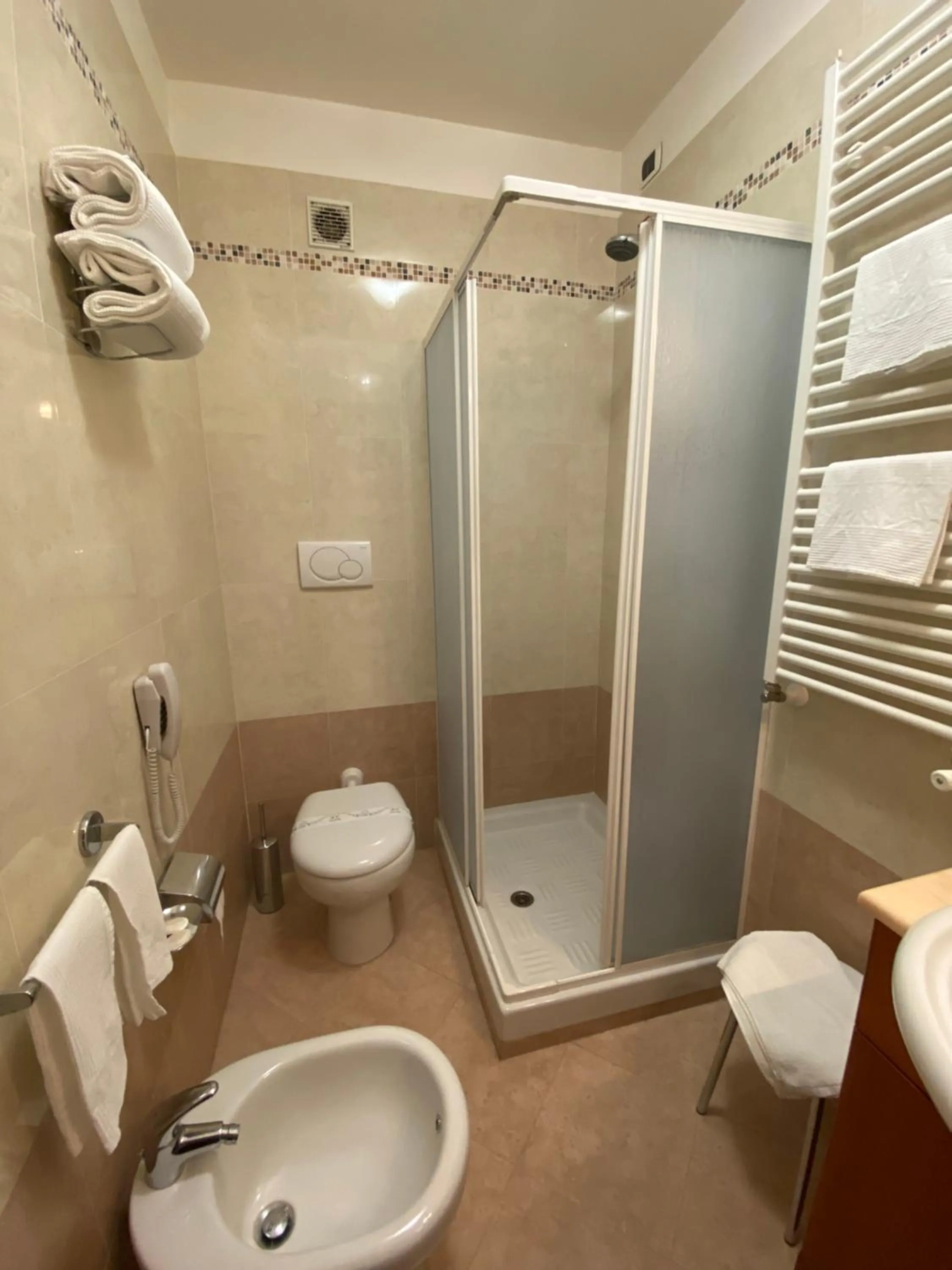 Shower in Hotel Residence Due Mari