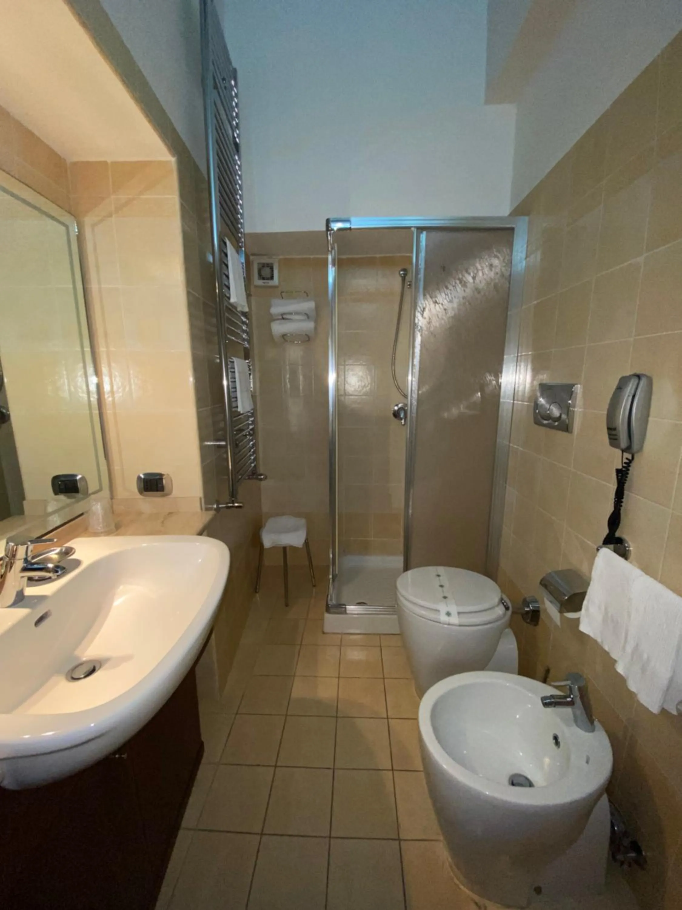 Shower in Hotel Residence Due Mari