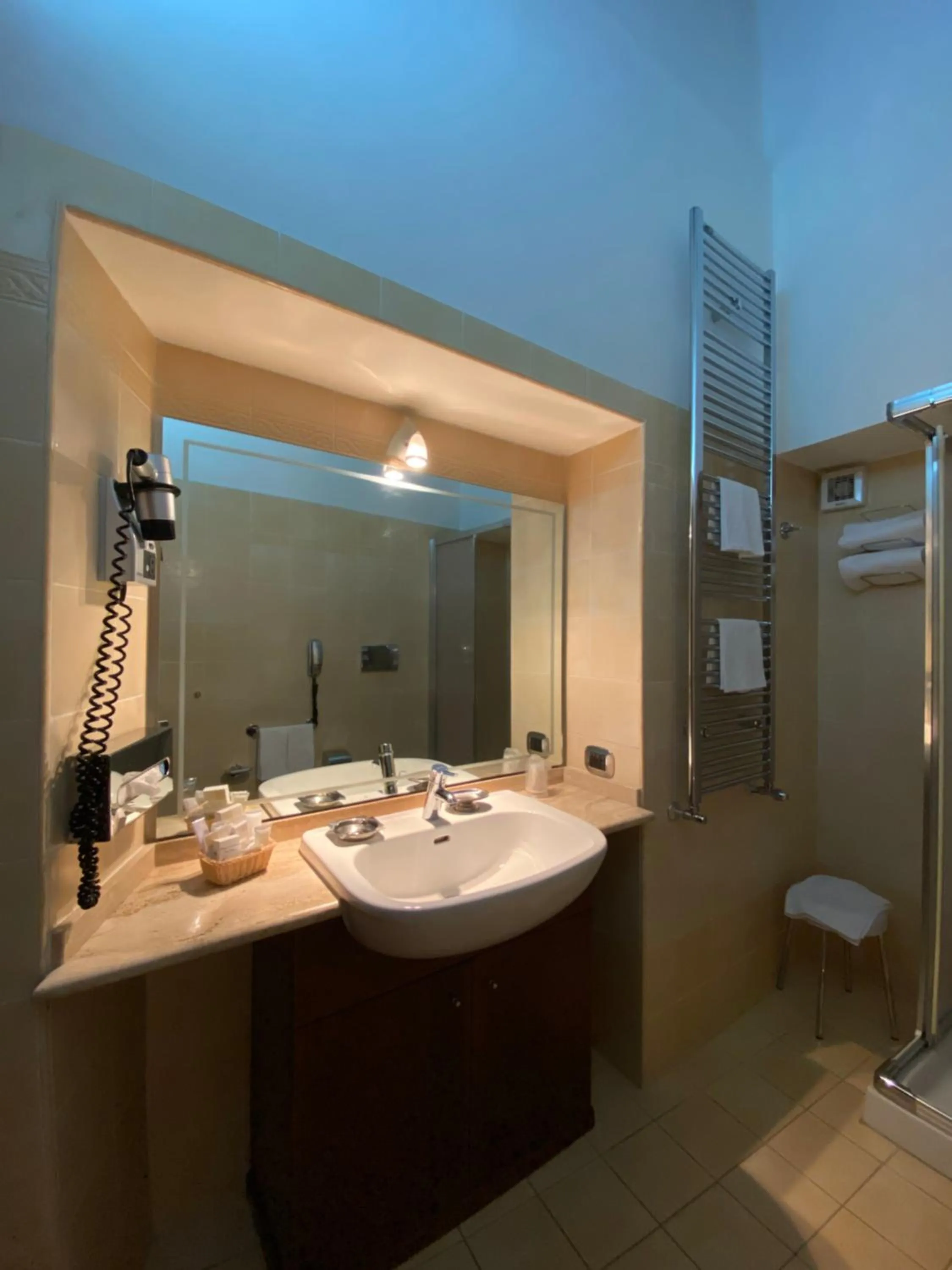 Shower in Hotel Residence Due Mari