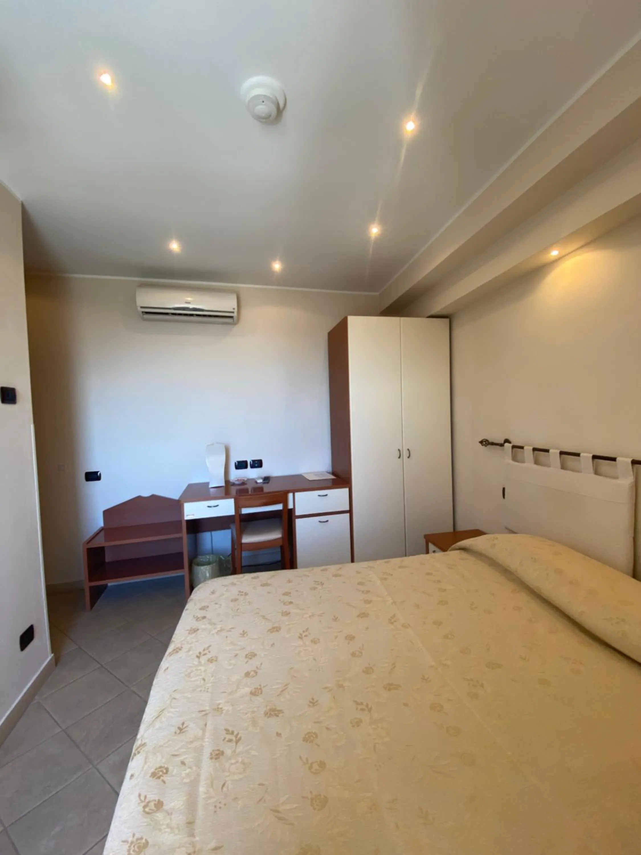 Bed in Hotel Residence Due Mari