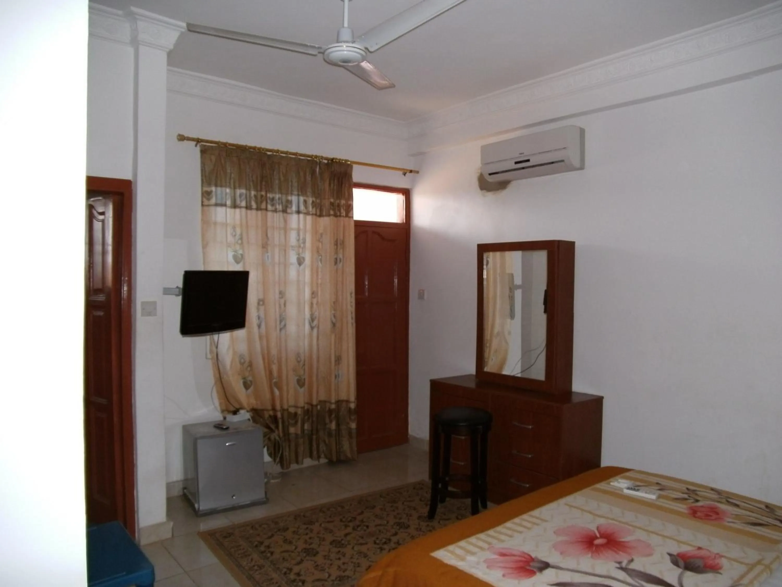 Decorative detail in Pemicsa Hotel Accra