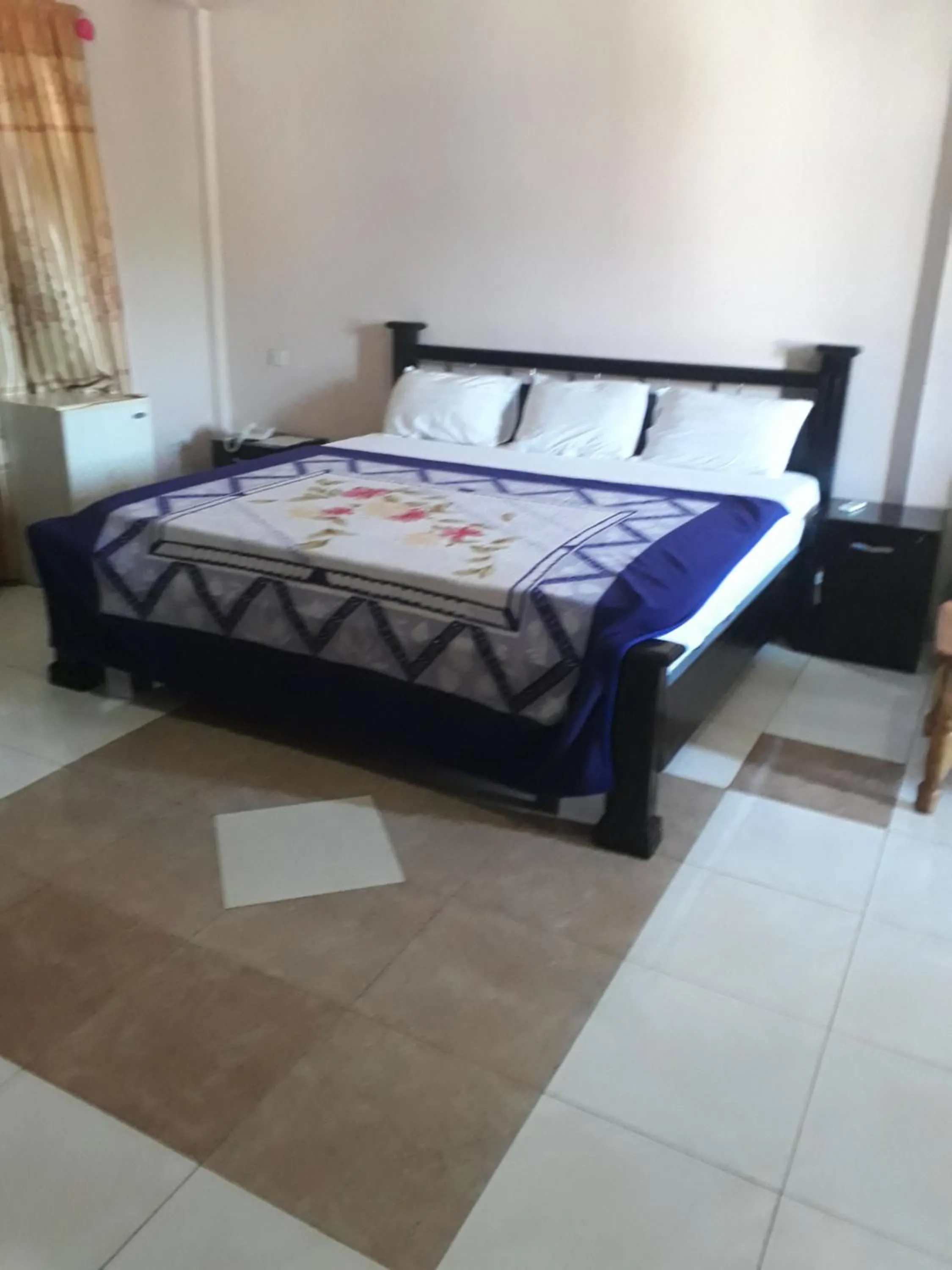 Bed in Pemicsa Hotel Accra