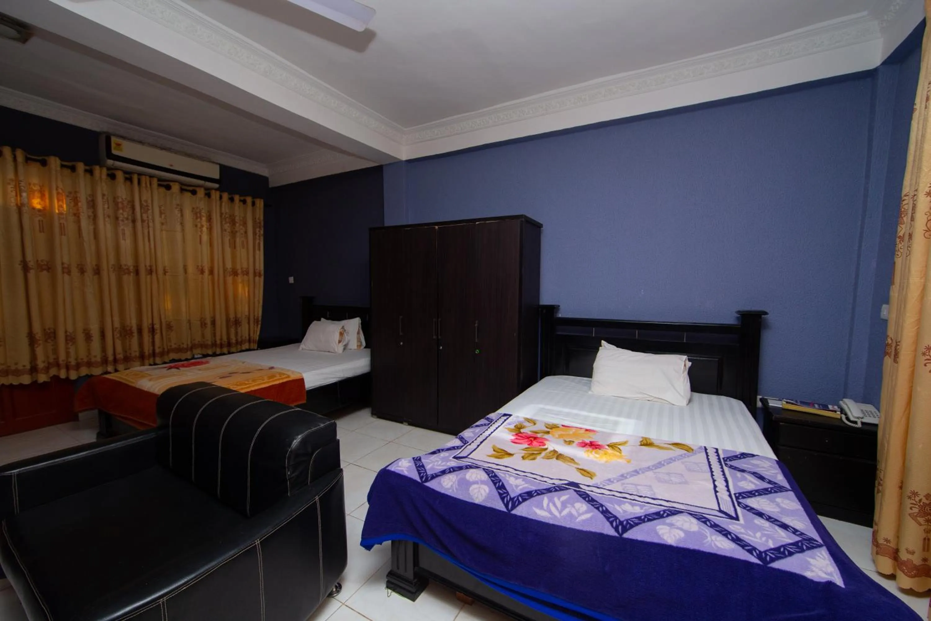 Bed in Pemicsa Hotel Accra