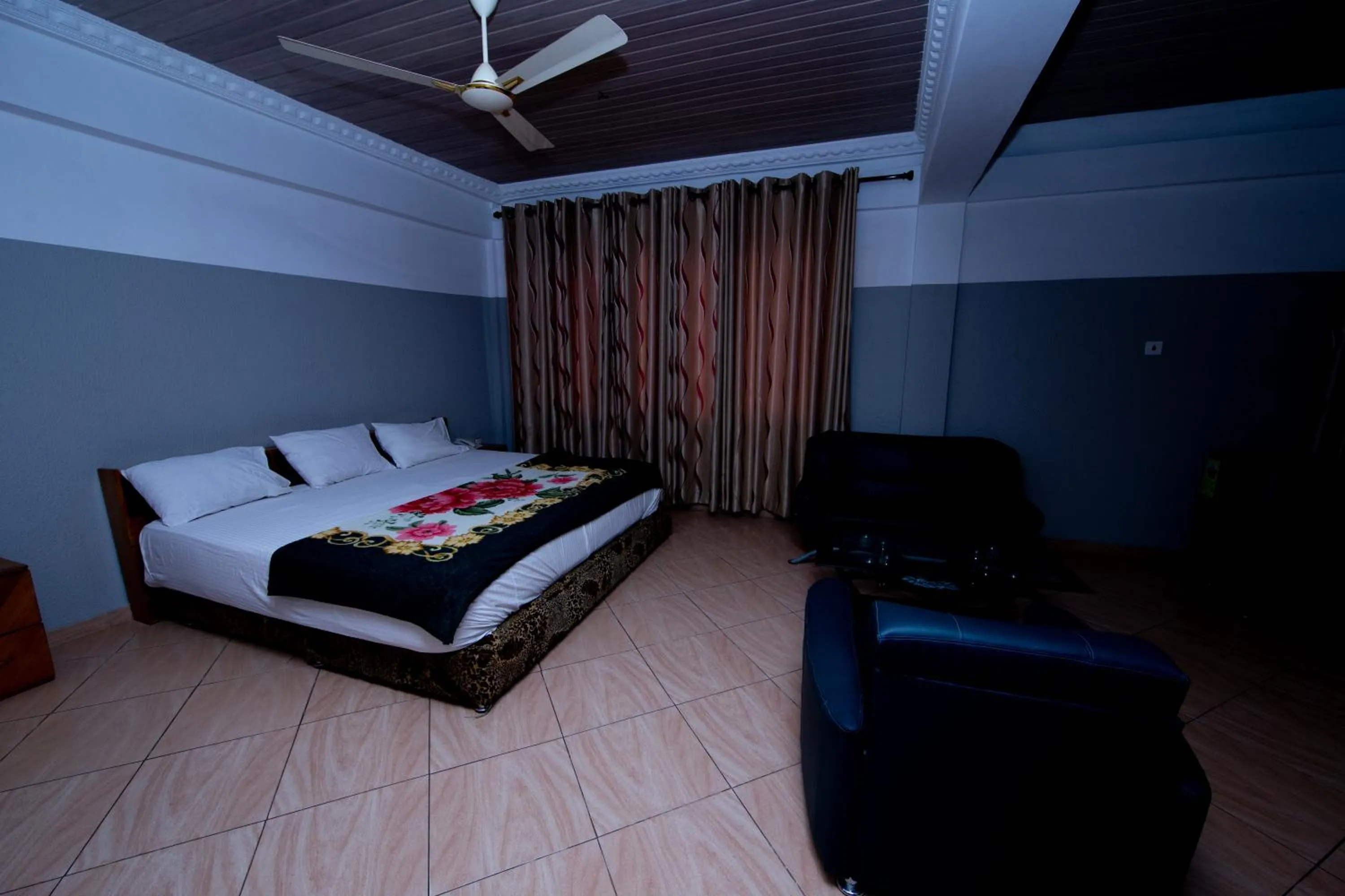 Bed in Pemicsa Hotel Accra