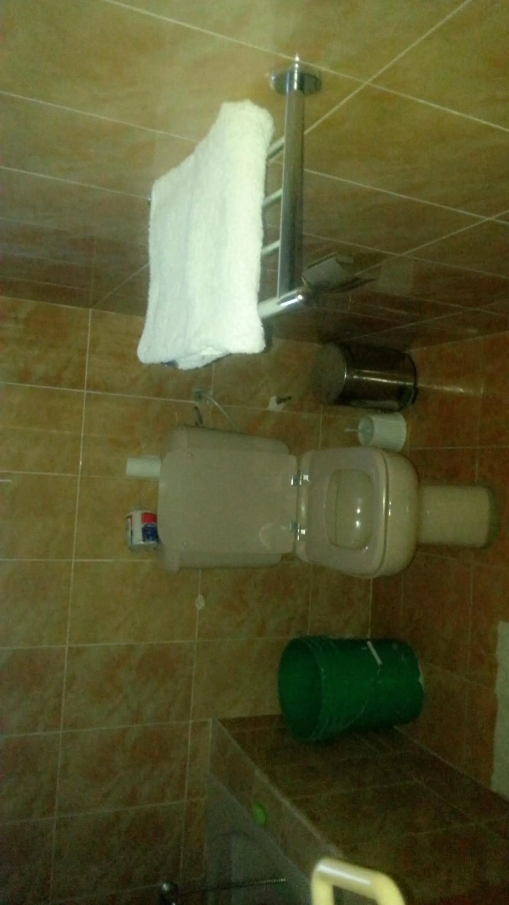 Toilet in Pemicsa Hotel Accra