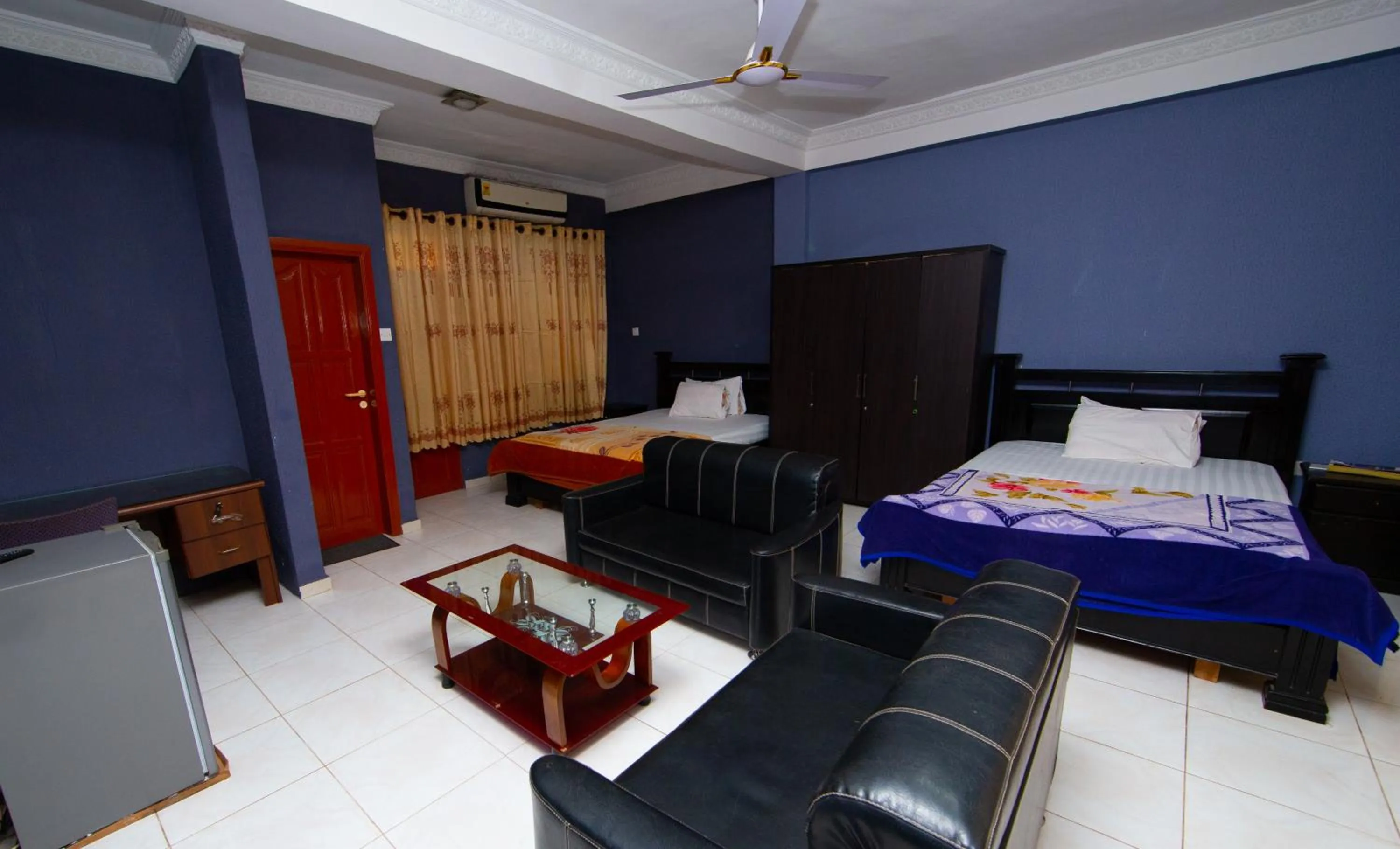 Bed in Pemicsa Hotel Accra
