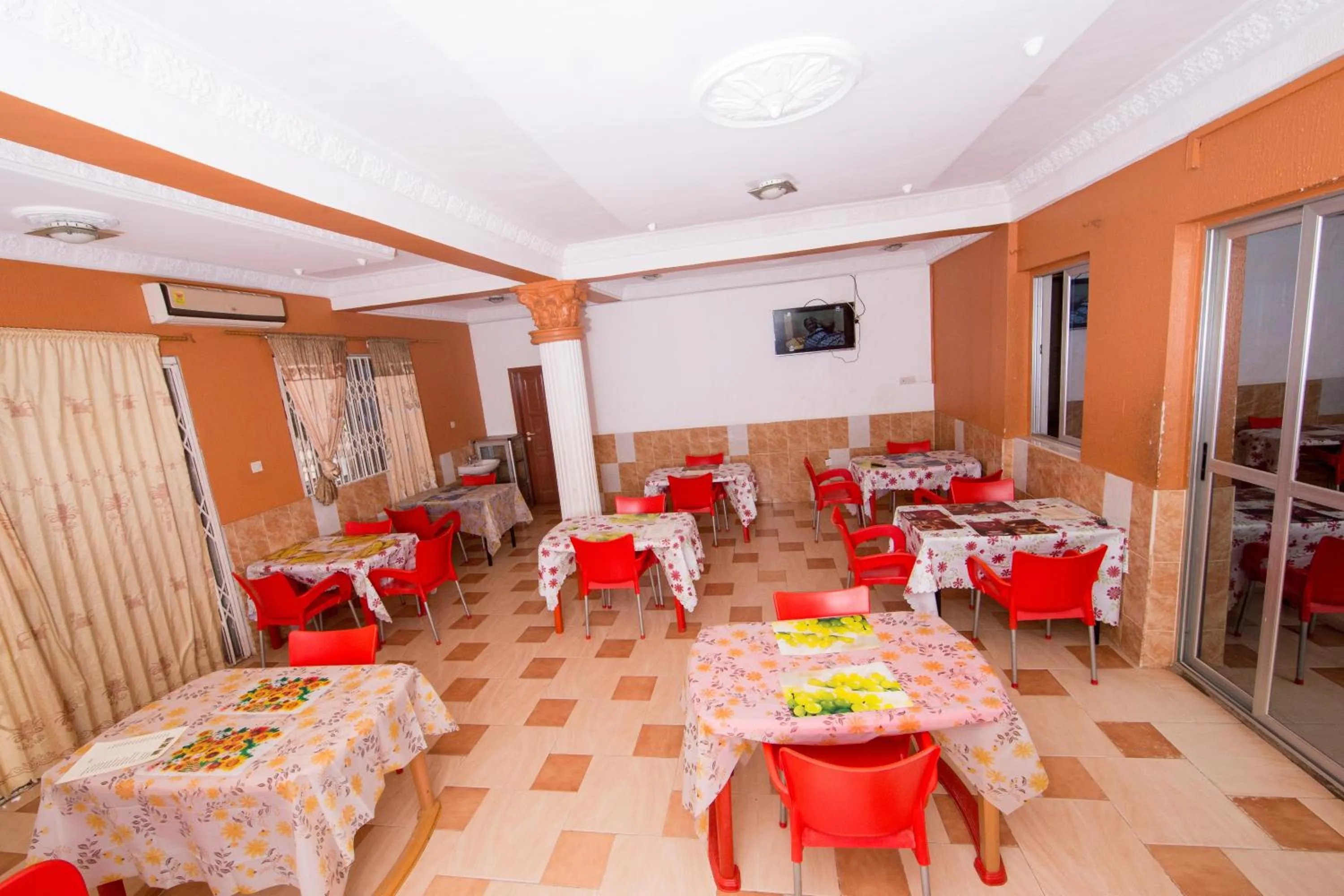 Pemicsa Hotel Accra