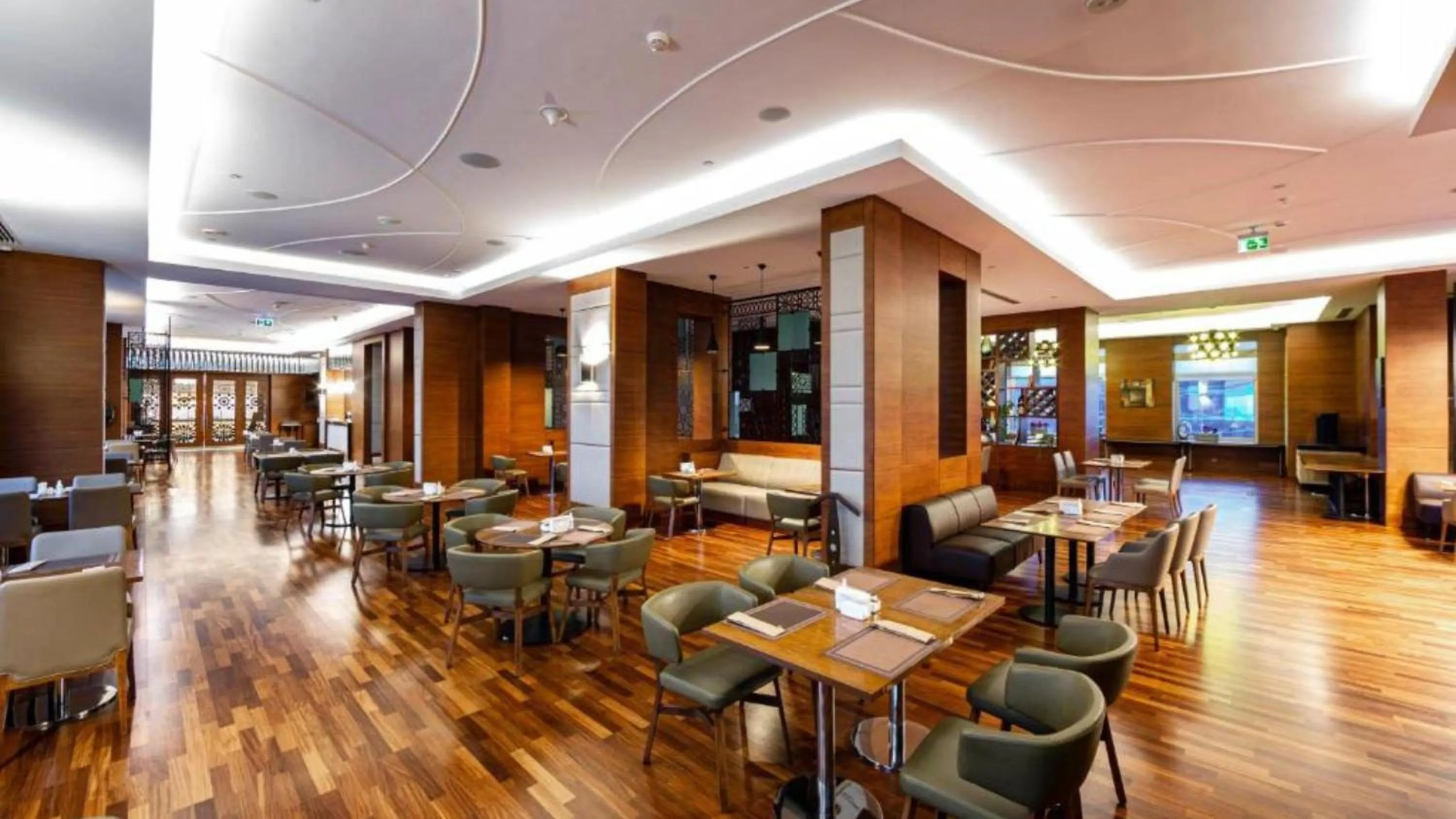 Restaurant/places to eat in Holiday Inn Baku by IHG