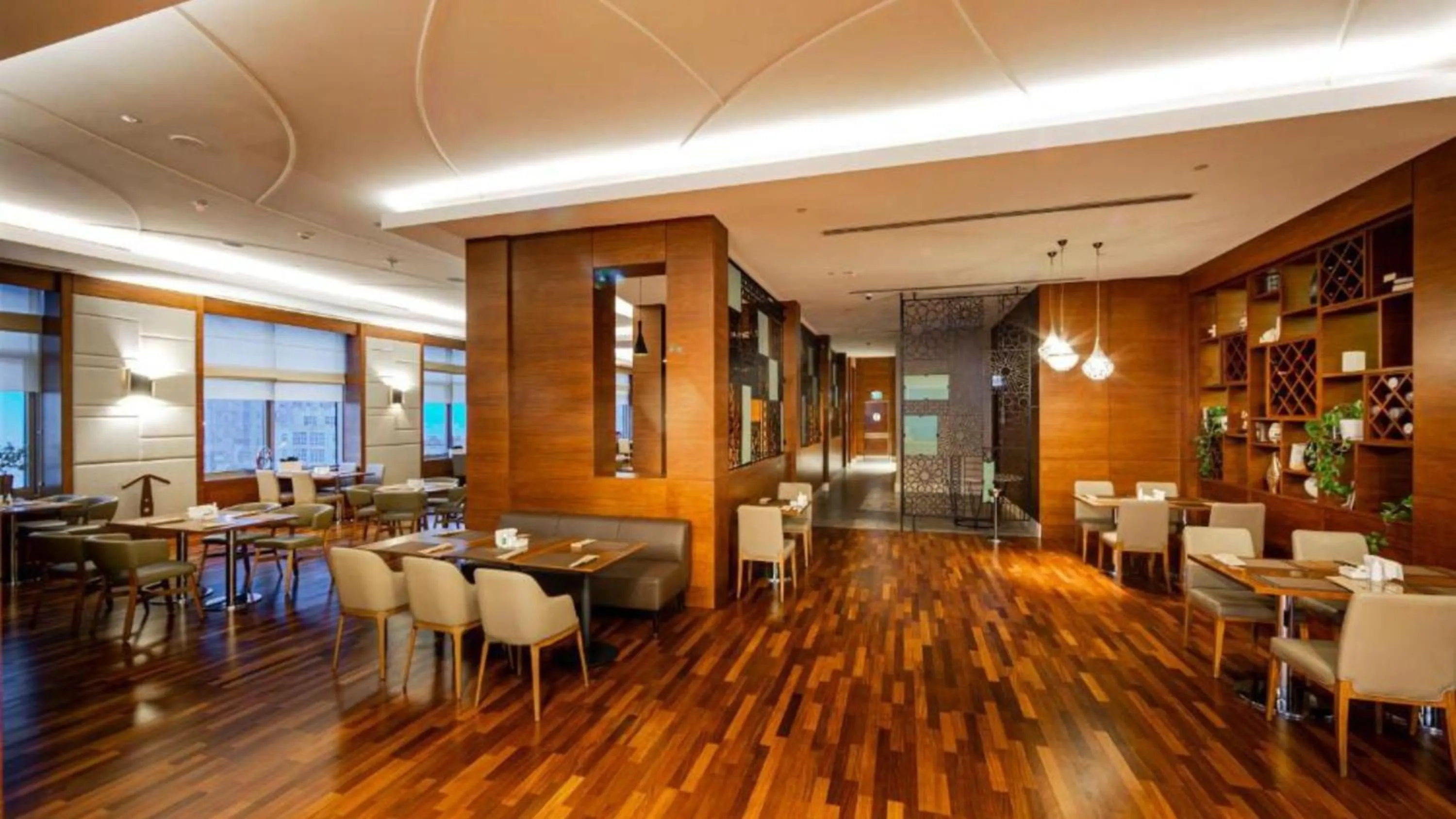 Restaurant/places to eat in Holiday Inn Baku by IHG