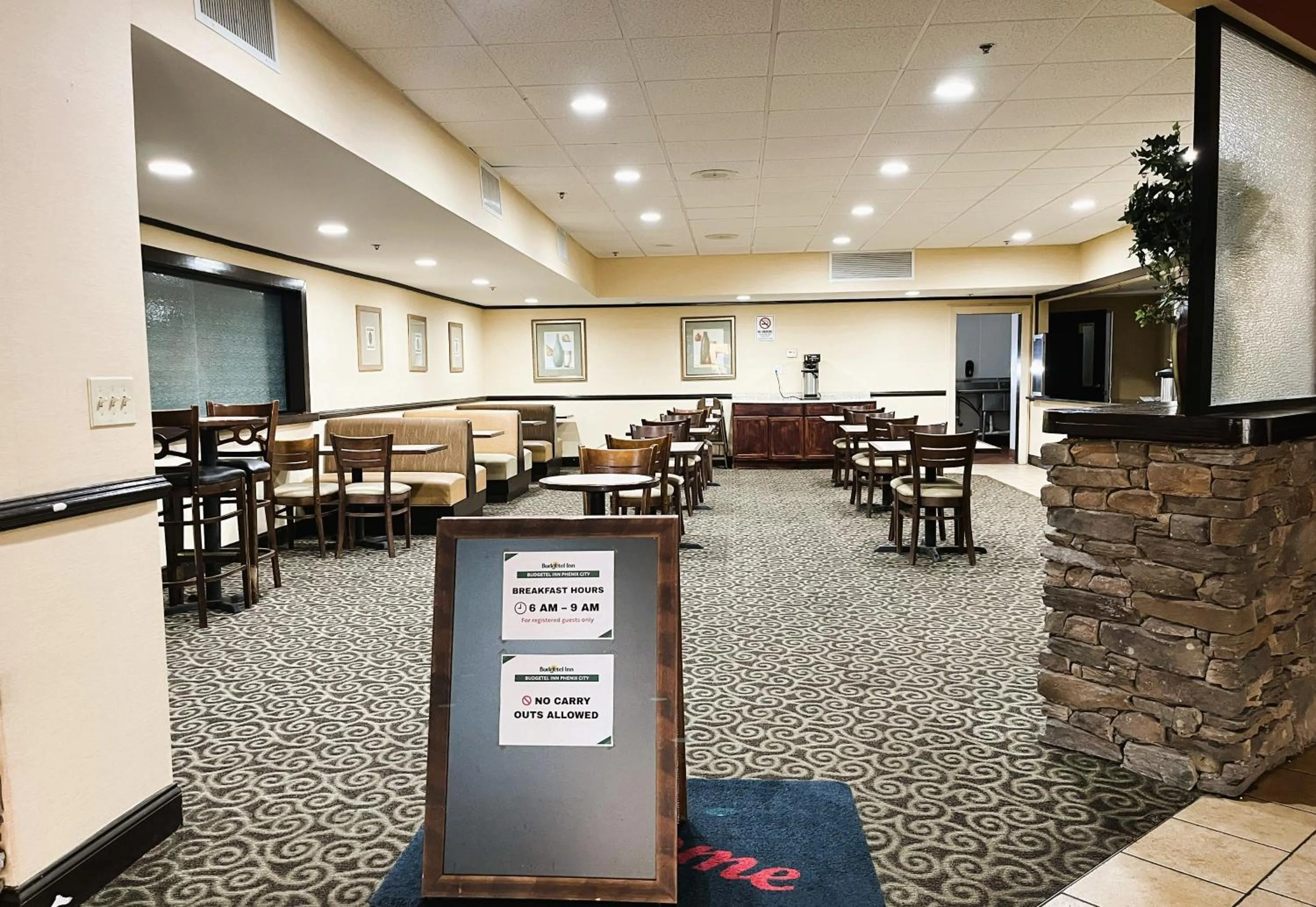 Breakfast in Budgetel Inn - Phenix City