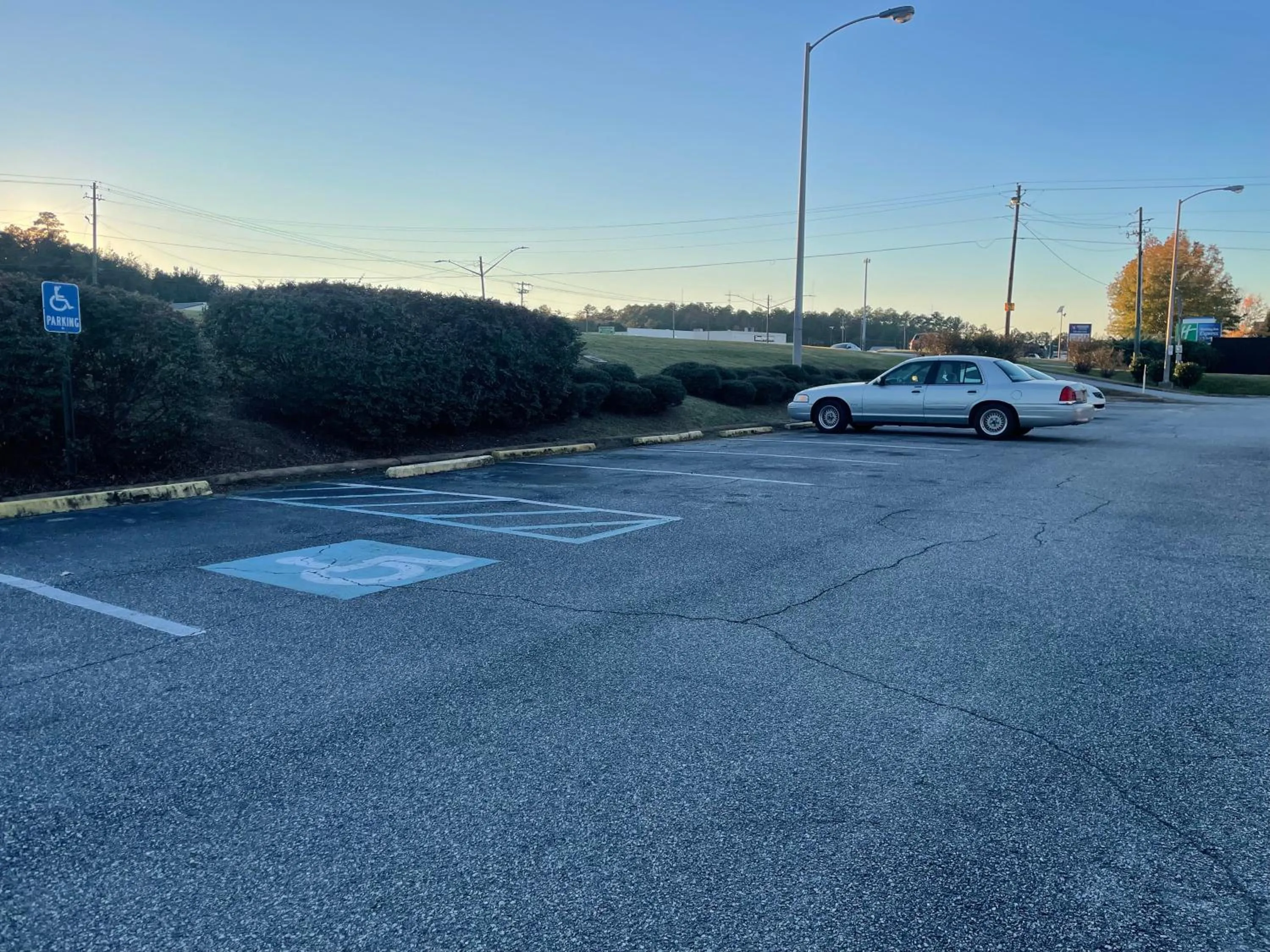 Parking in Budgetel Inn - Phenix City