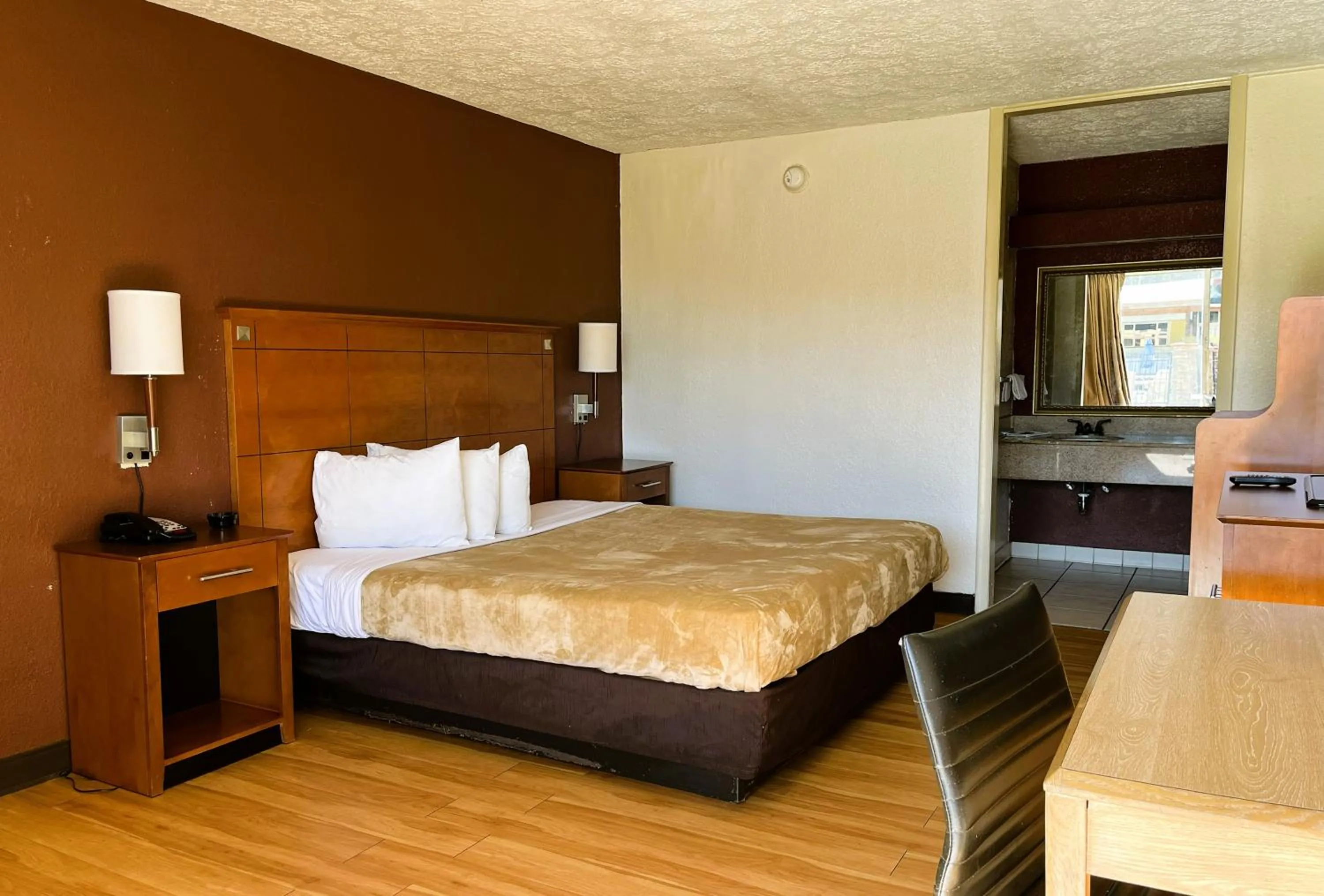 Bedroom, Bed in Budgetel Inn - Phenix City