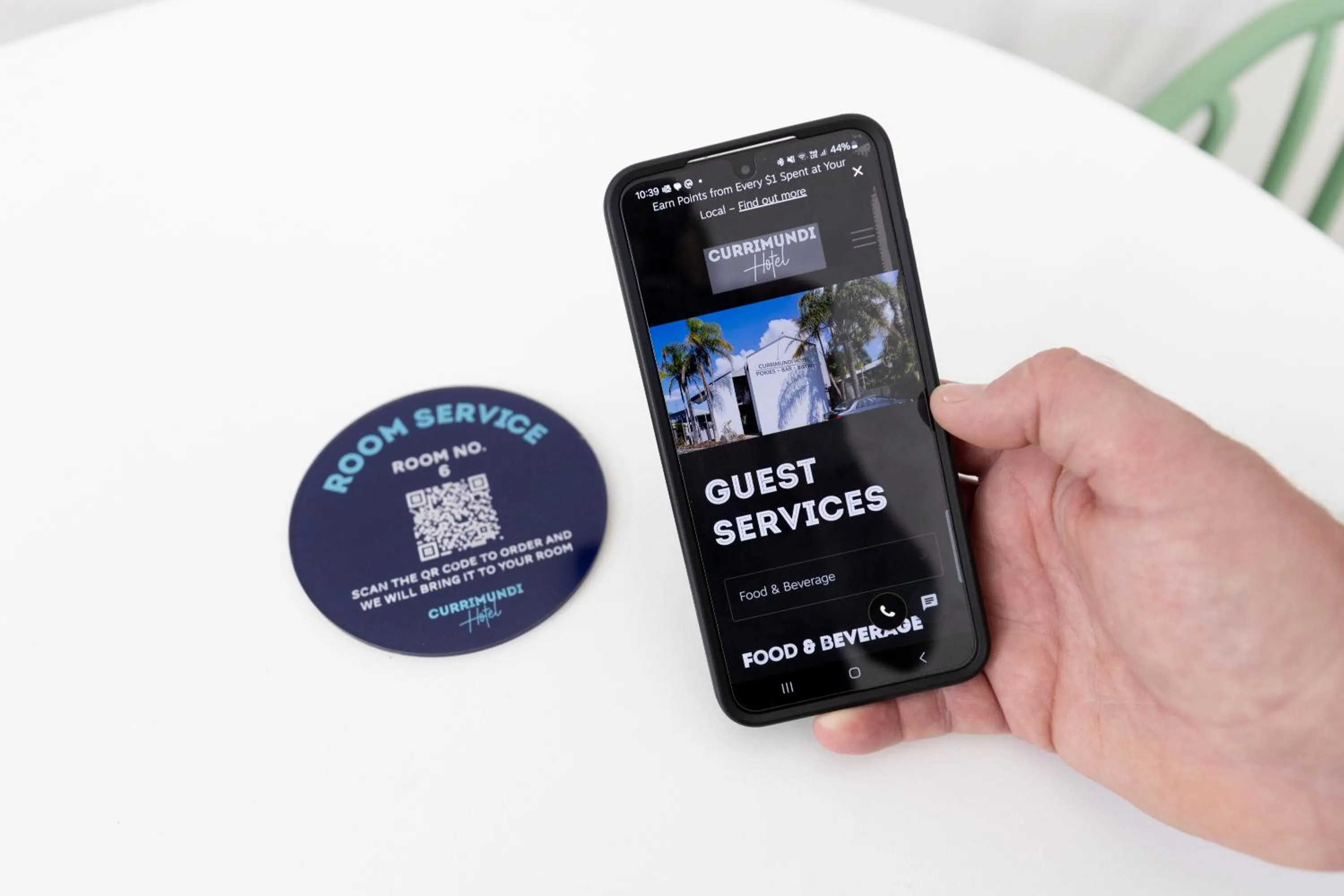 room service in Currimundi Hotel