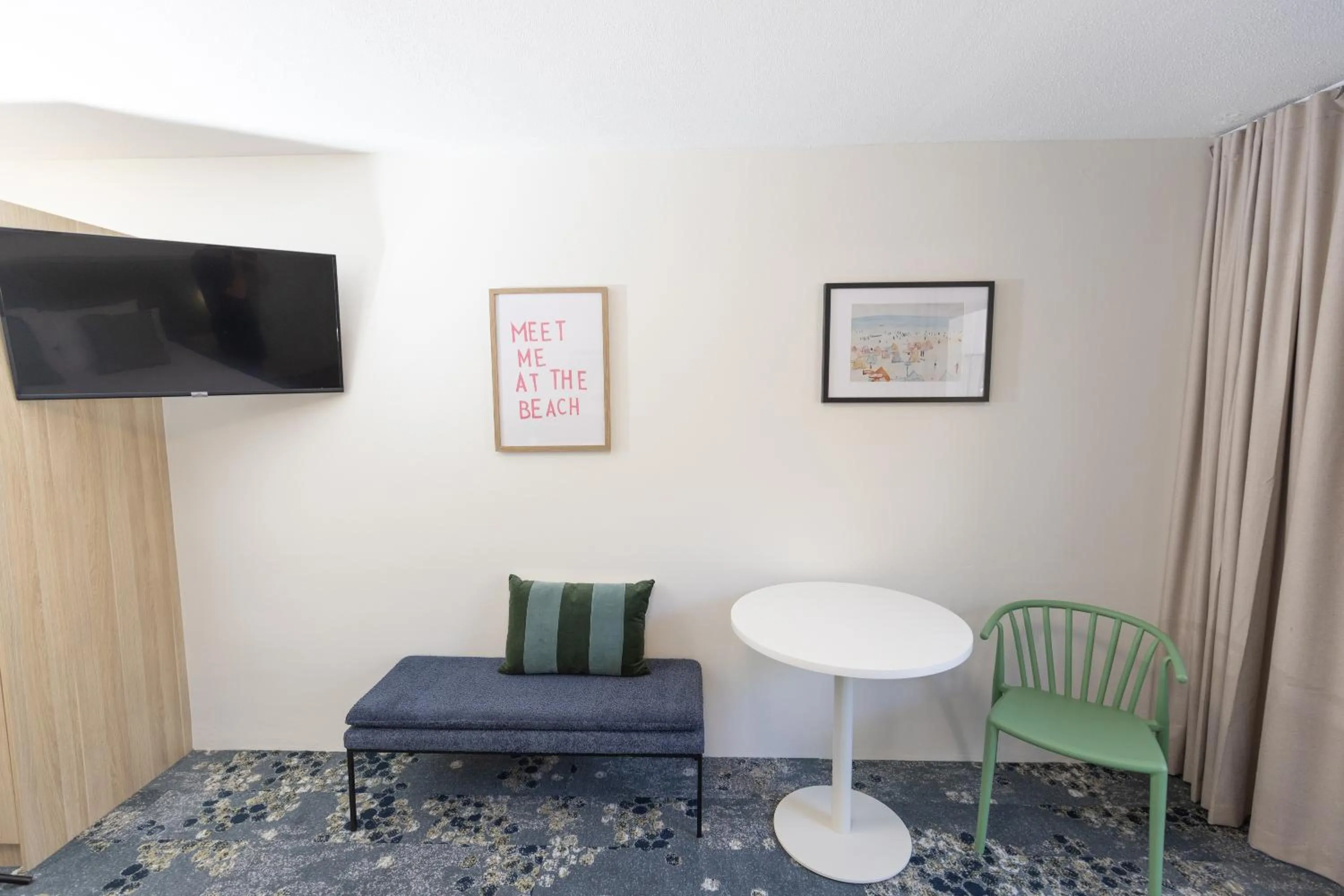 Seating area in Currimundi Hotel