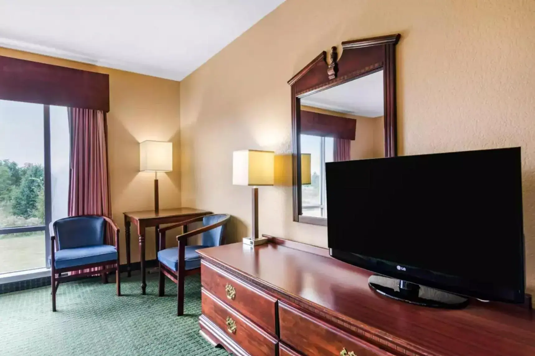 Standard King Room - single occupancy in Precious Hotel Standard King Room - single occupancy in Precious Hotel